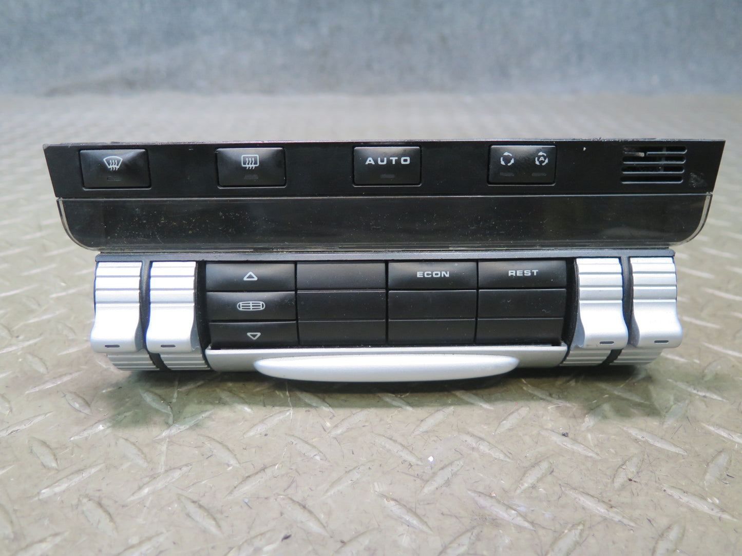 2008-2010 Porsche Cayenne 957 Front A/C Heater Climate Control Switch Panel