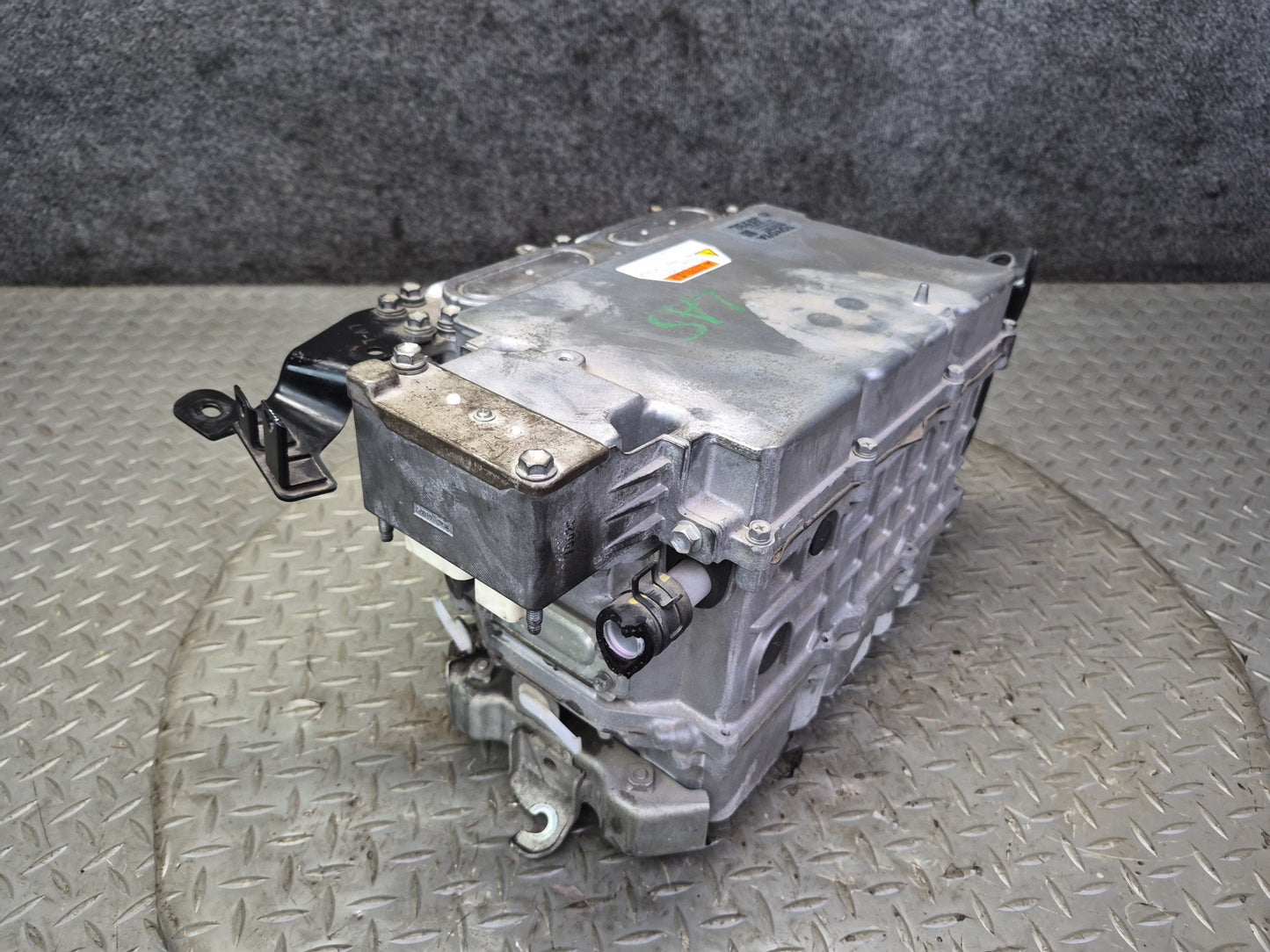 2008 Lexus UVF46L LS600h Hybrid Battery Power Inverter & Converter OEM
