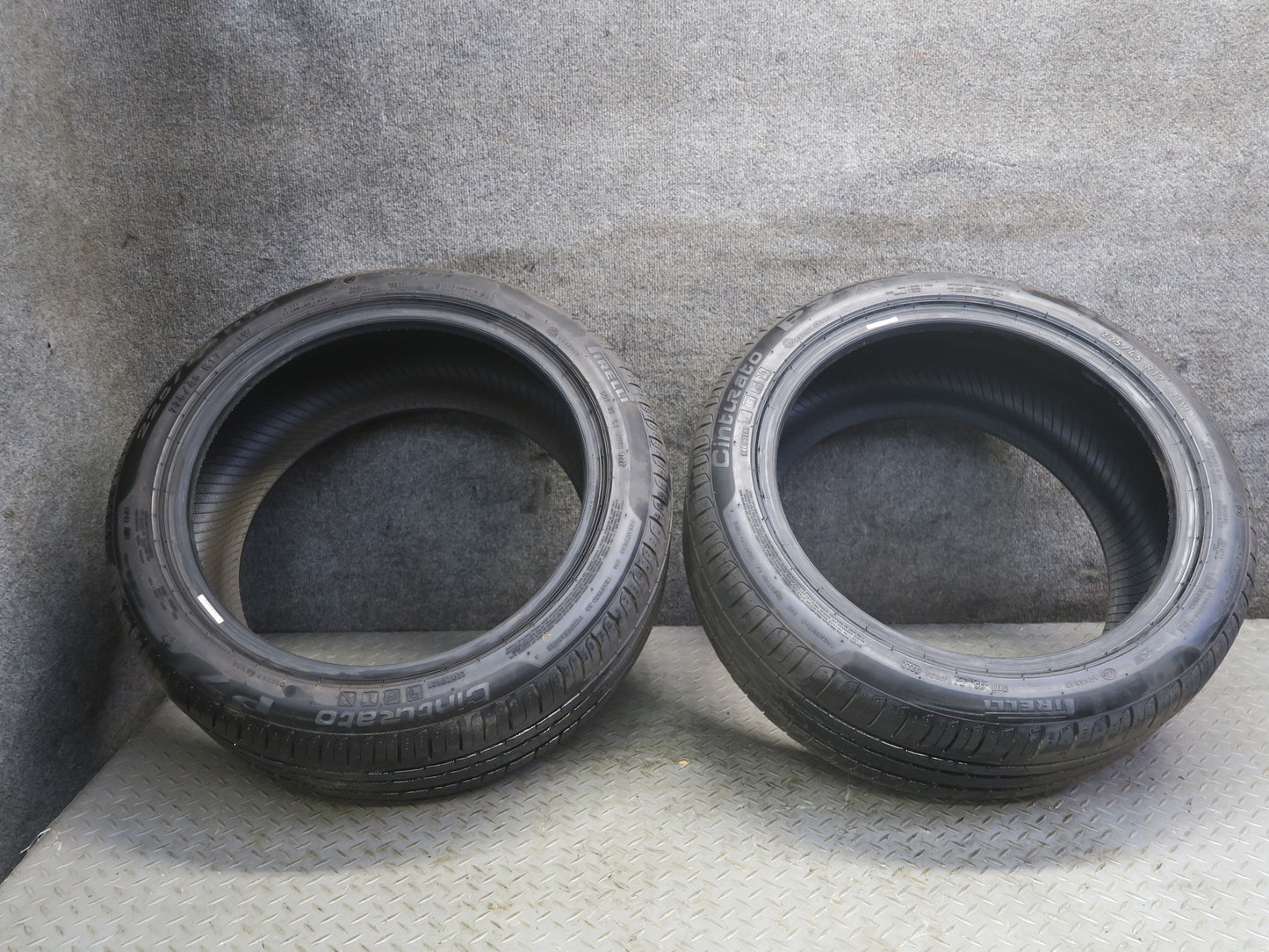 Set of 2 Pirelli Cinturato P7 Tire 225/45 R17" RUN Flat 91W 3222 6/32 8/32 Tread