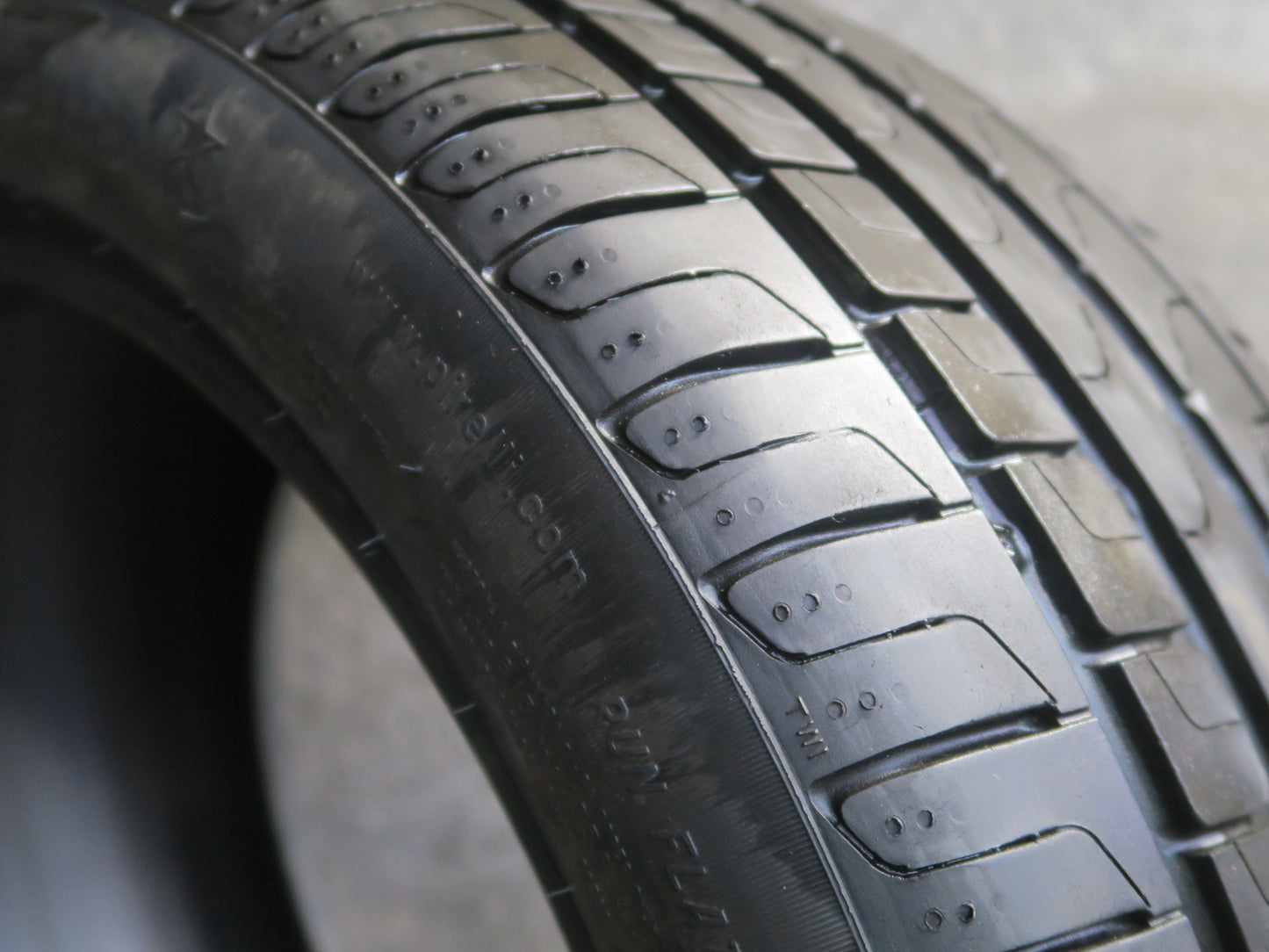 Set of 2 Pirelli Cinturato P7 Tire 225/45 R17" RUN Flat 91W 3222 6/32 8/32 Tread