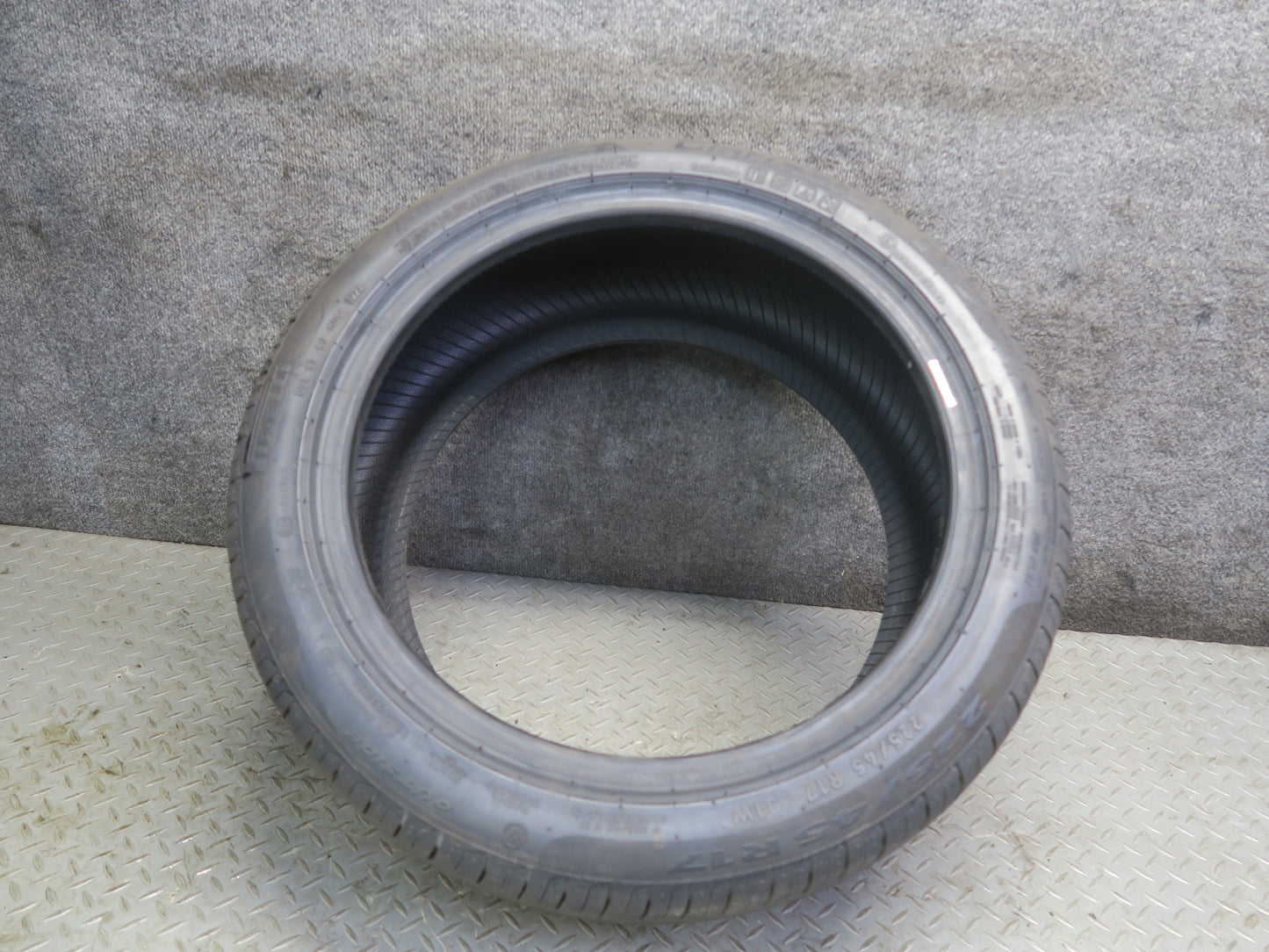 Set of 2 Pirelli Cinturato P7 Tire 225/45 R17" RUN Flat 91W 3222 6/32 8/32 Tread