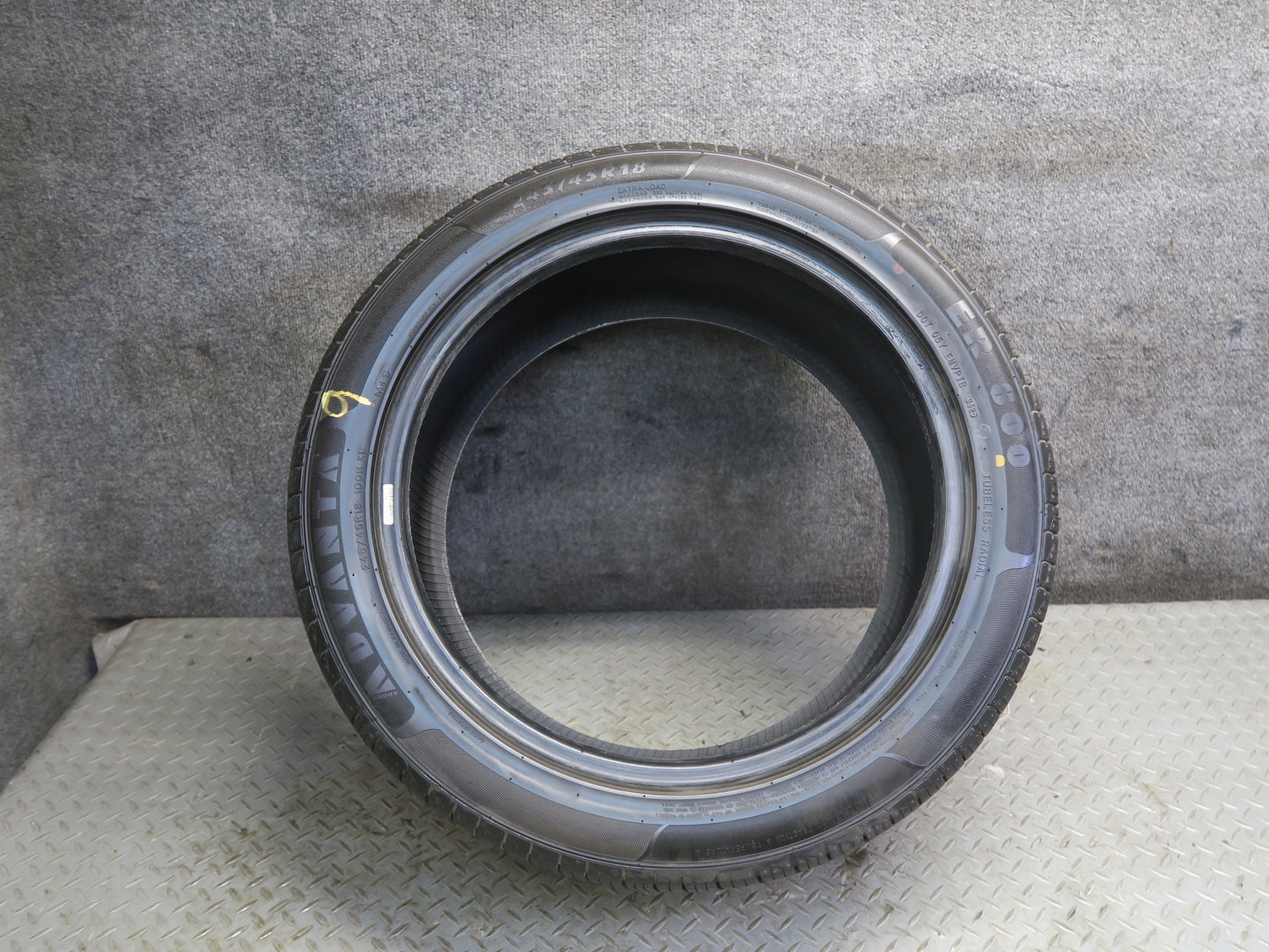 Advanta ER800 Tire 245/45 R18 100H M+S 3625 10/32 Tread