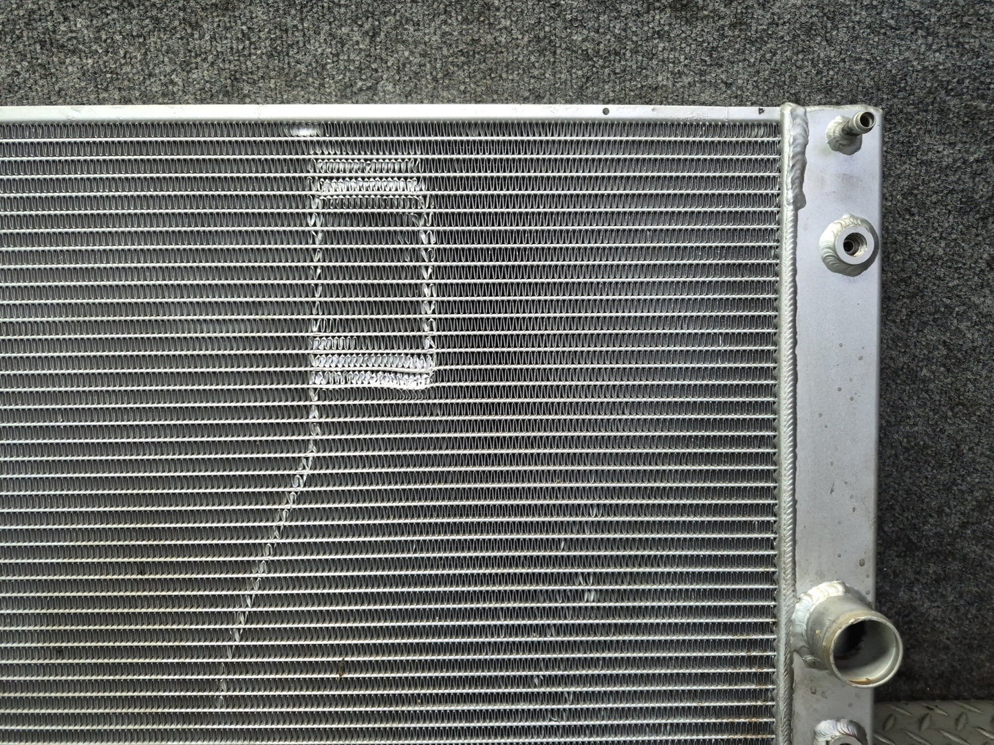 94-96 Chevrolet Corvette C4 Aftermarket Engine Cooling Radiator