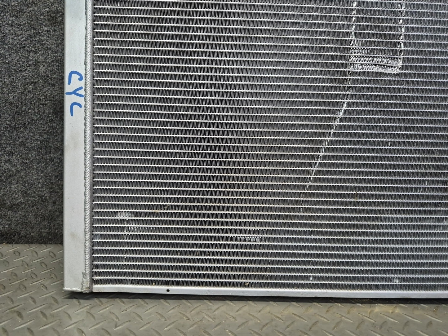 94-96 Chevrolet Corvette C4 Aftermarket Engine Cooling Radiator