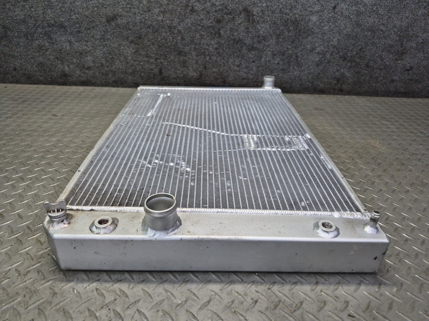 94-96 Chevrolet Corvette C4 Aftermarket Engine Cooling Radiator