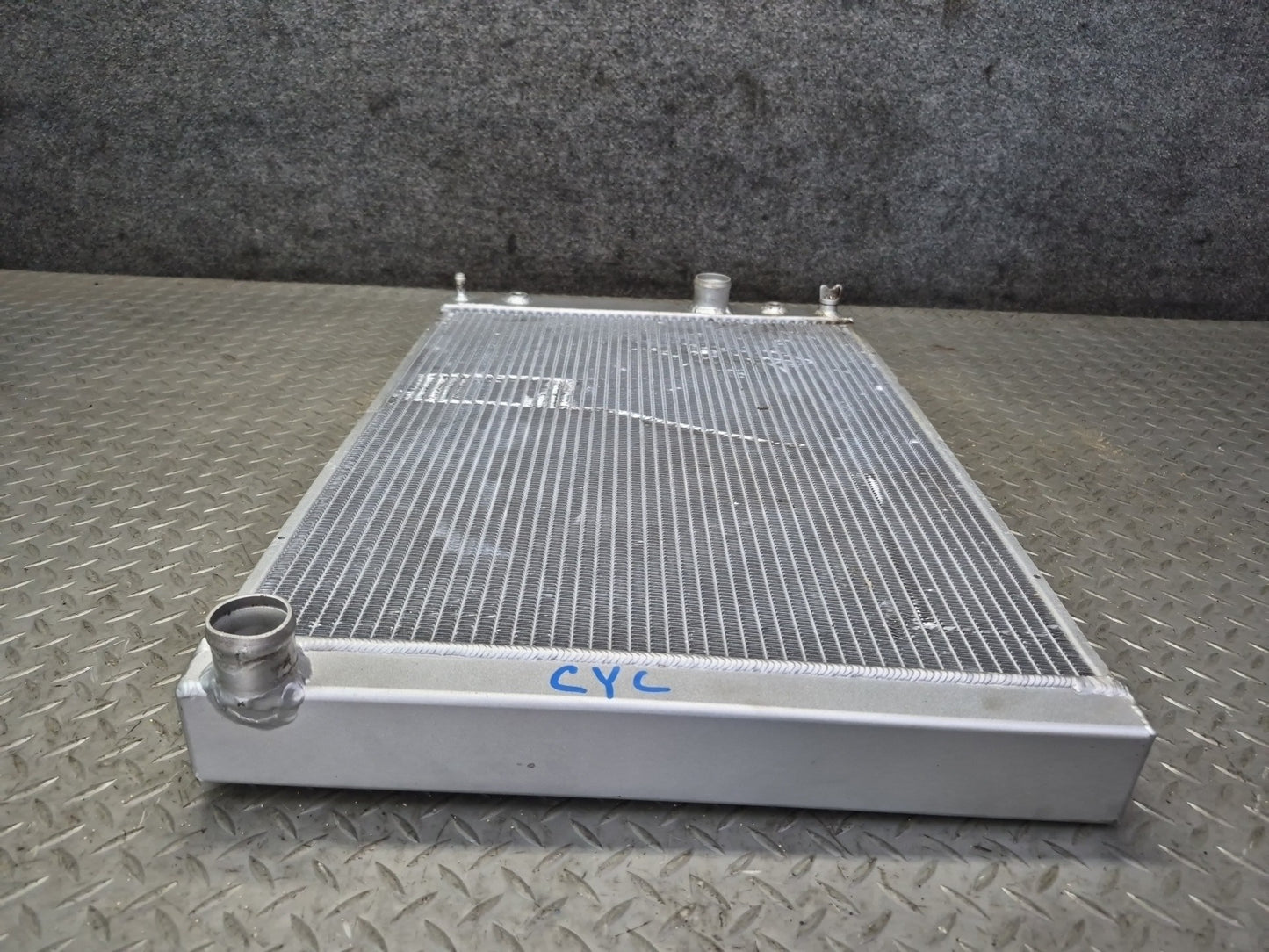 94-96 Chevrolet Corvette C4 Aftermarket Engine Cooling Radiator