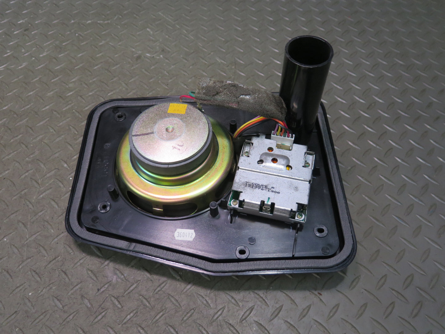 90-96 Chevrolet Corvette C4 Coupe Set of 2 Rear Left & Right Bose Speaker OEM
