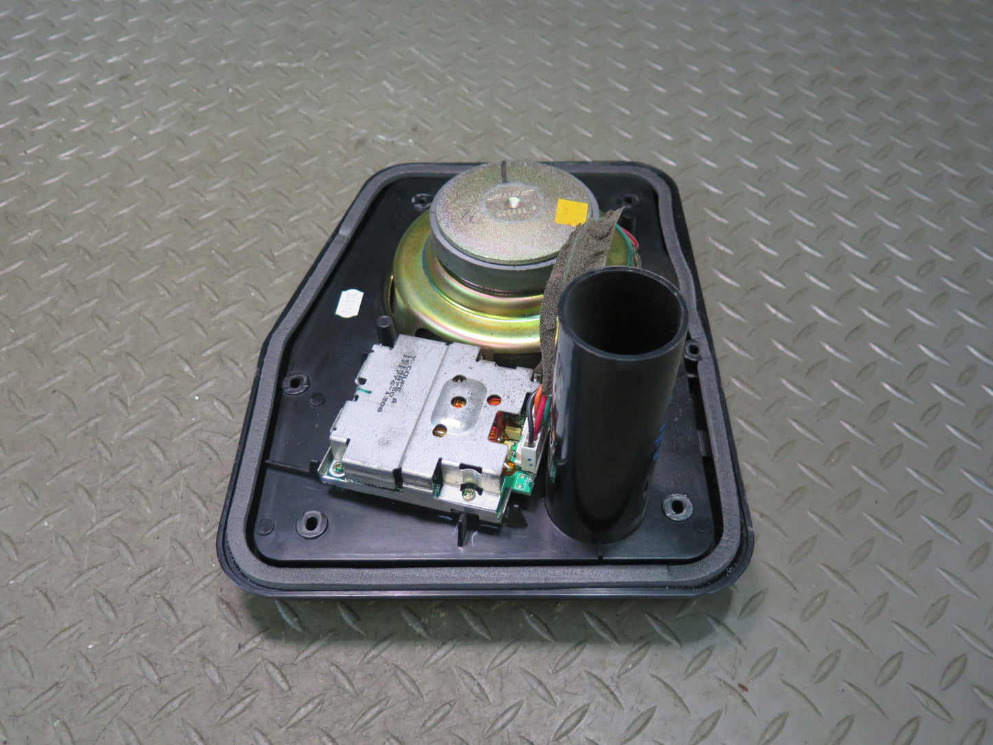 90-96 Chevrolet Corvette C4 Coupe Set of 2 Rear Left & Right Bose Speaker OEM