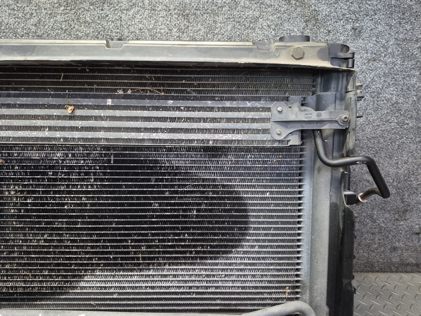 06-10 BMW E63 E64 M6 5.0L S85 Engine Radiator A/C Condenser Oil Cooler Fan Assy