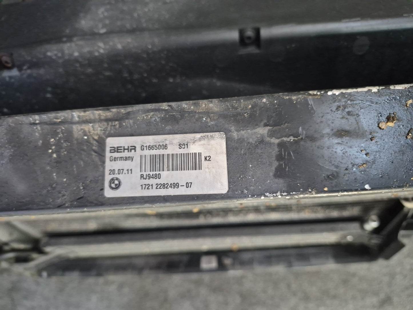 06-10 BMW E63 E64 M6 5.0L S85 Engine Radiator A/C Condenser Oil Cooler Fan Assy