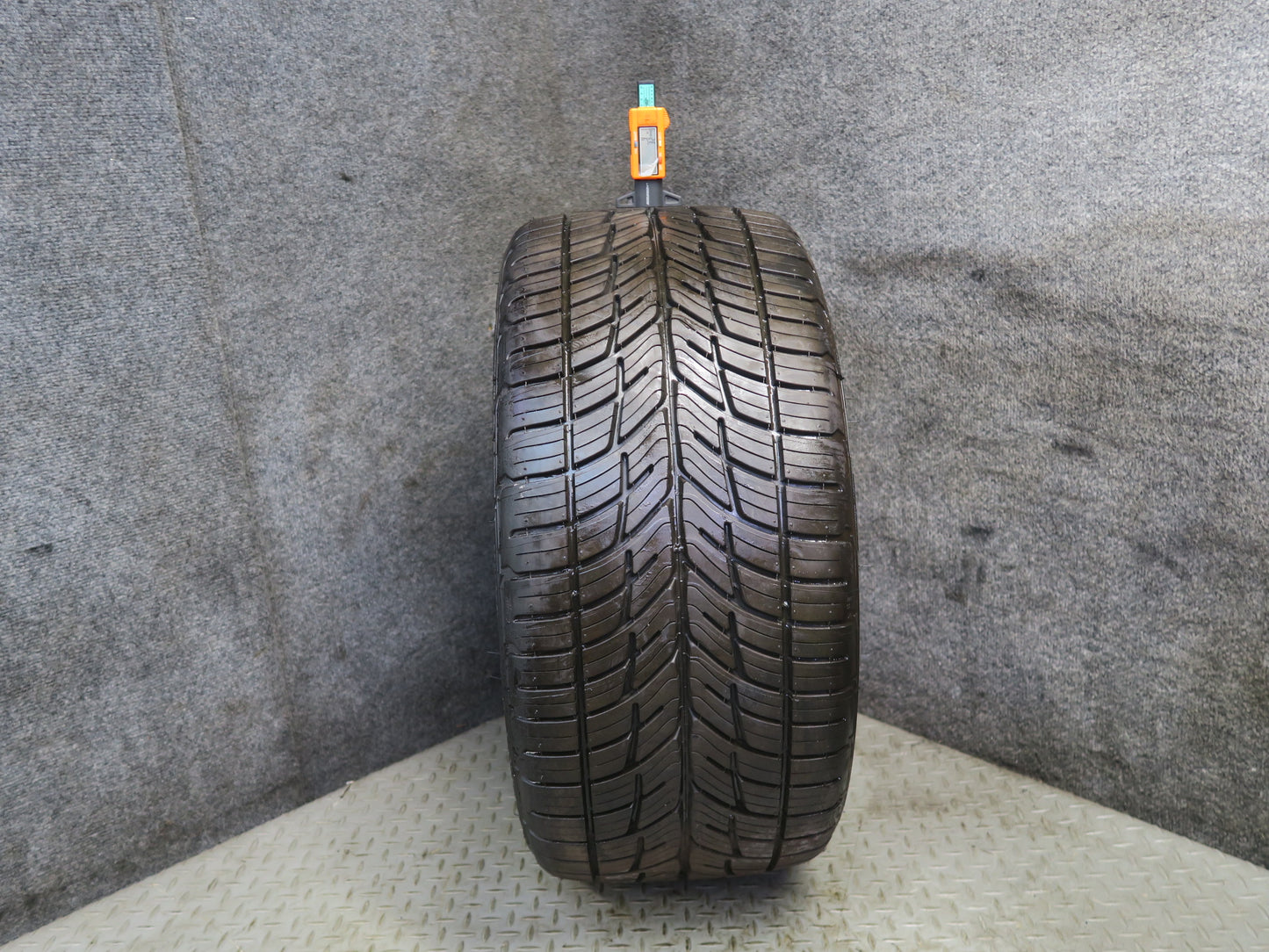 Set of 2 Bfgoodrich G-force COMP-2 A/S Plus Tire 255/35 R18" 94W 2125 8/32 Tread