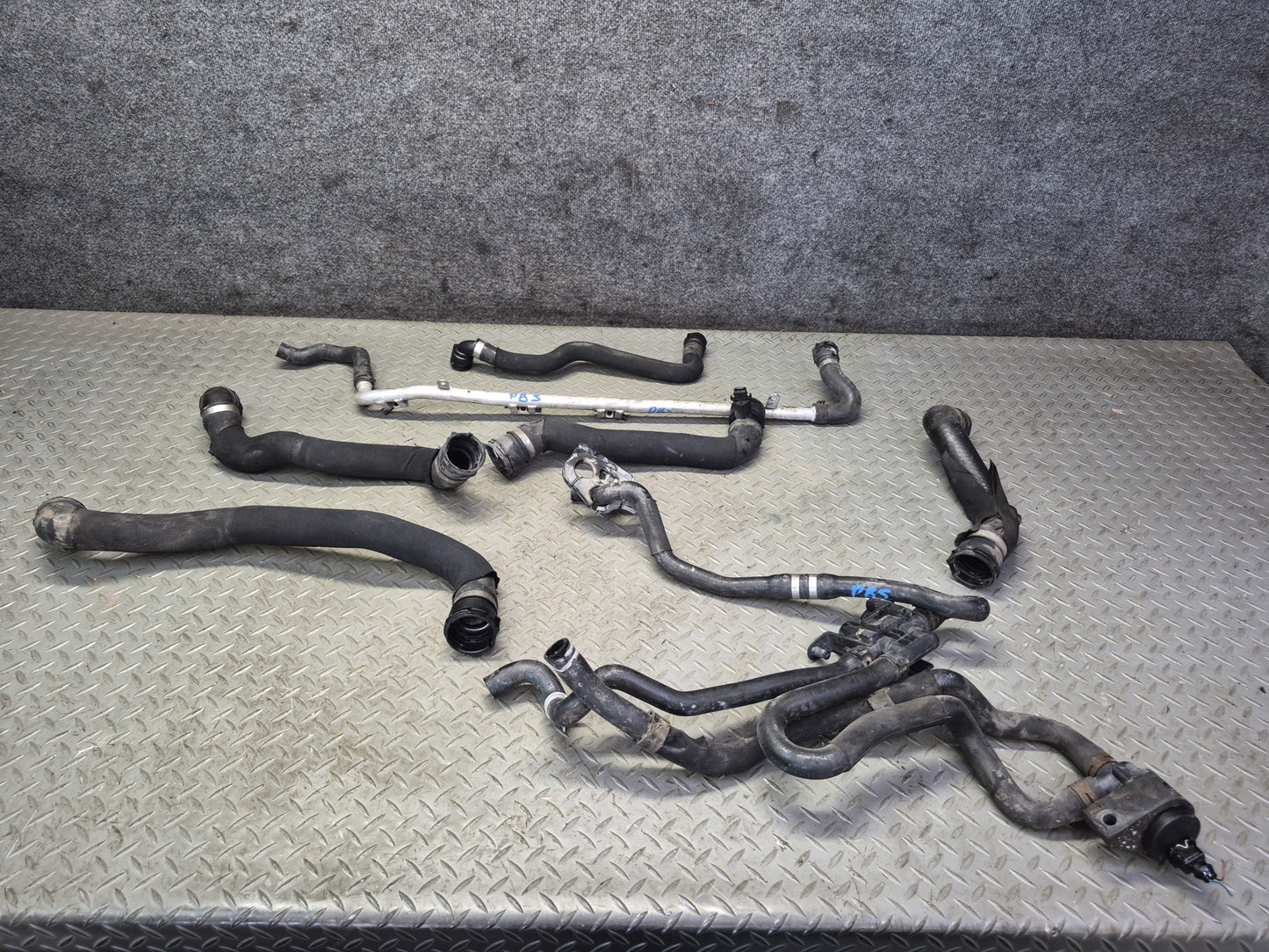 2006-2010 BMW E63 E64 M6 S85 Engine Radiator Coolant Hose Pipe Line Set