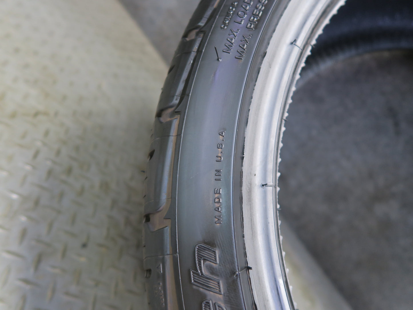 Set of 2 Bfgoodrich G-force COMP-2 A/S Plus Tire 255/35 R18" 94W 2125 8/32 Tread