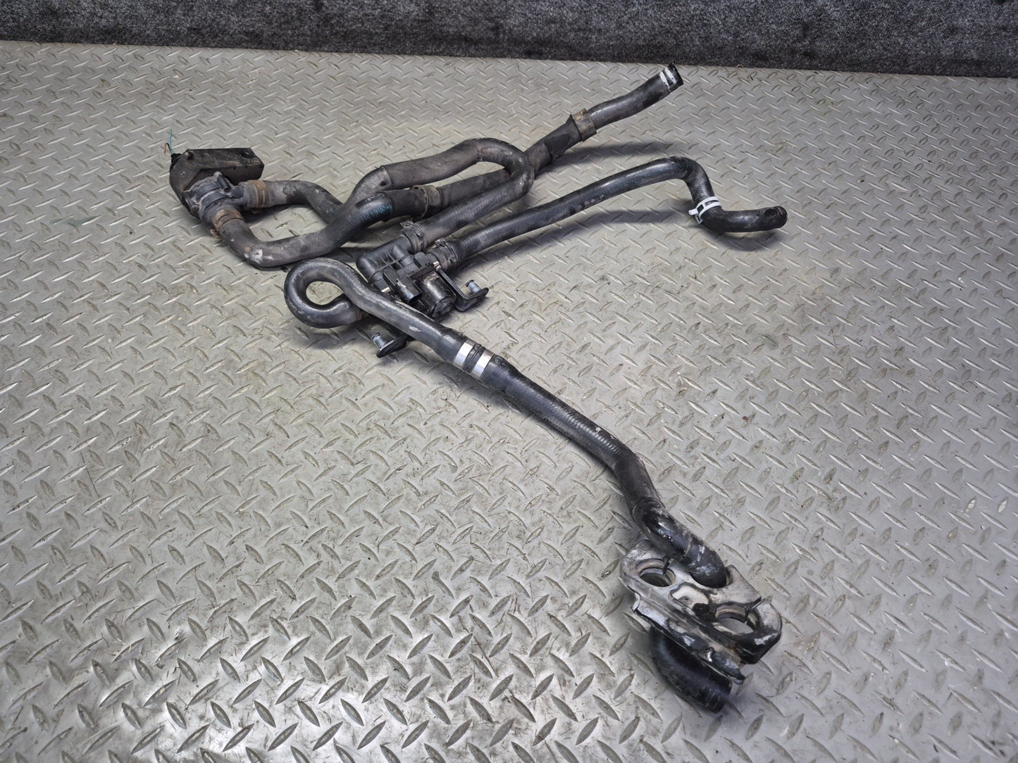 2006-2010 BMW E63 E64 M6 S85 Engine Radiator Coolant Hose Pipe Line Set