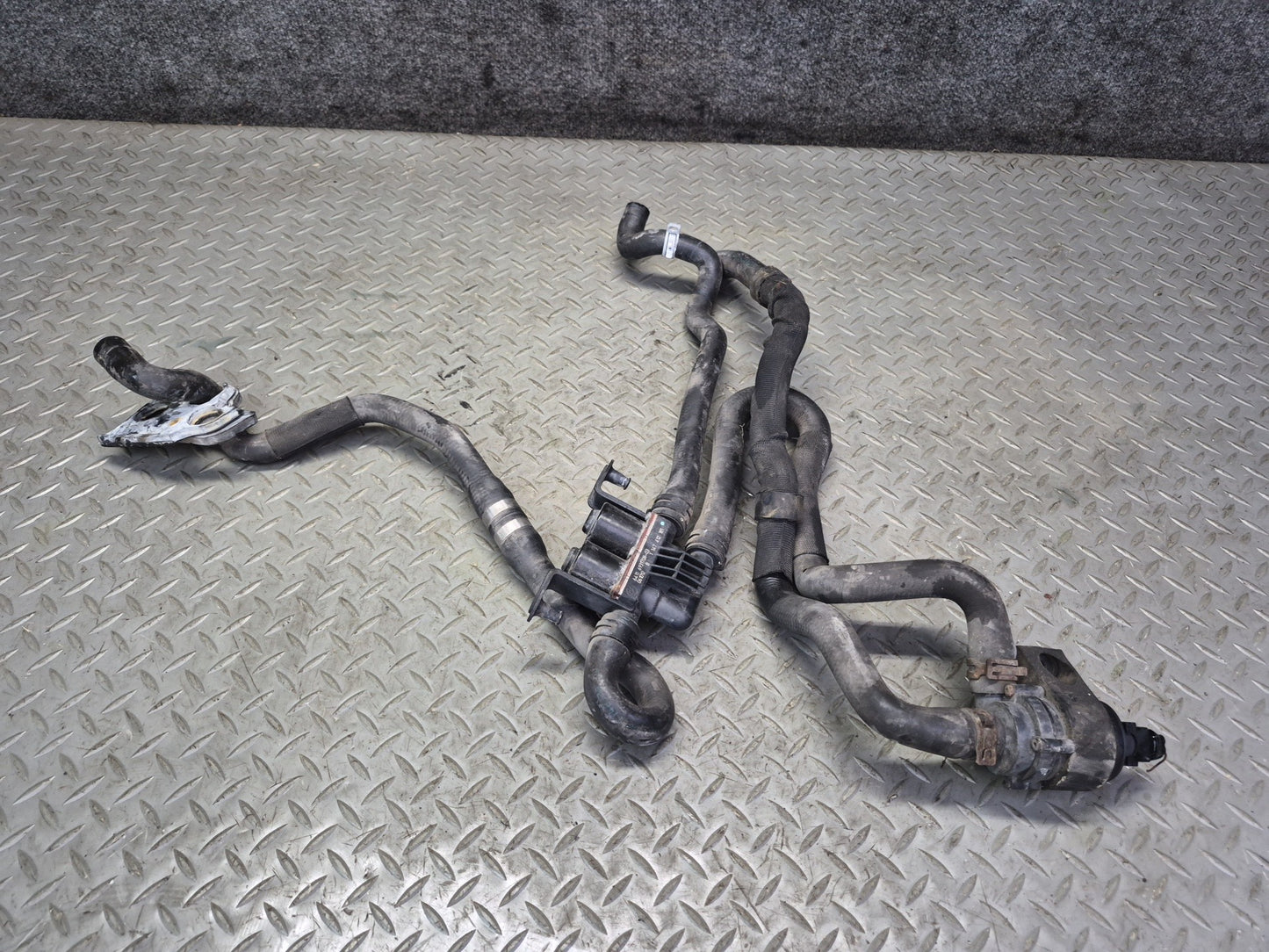 2006-2010 BMW E63 E64 M6 S85 Engine Radiator Coolant Hose Pipe Line Set