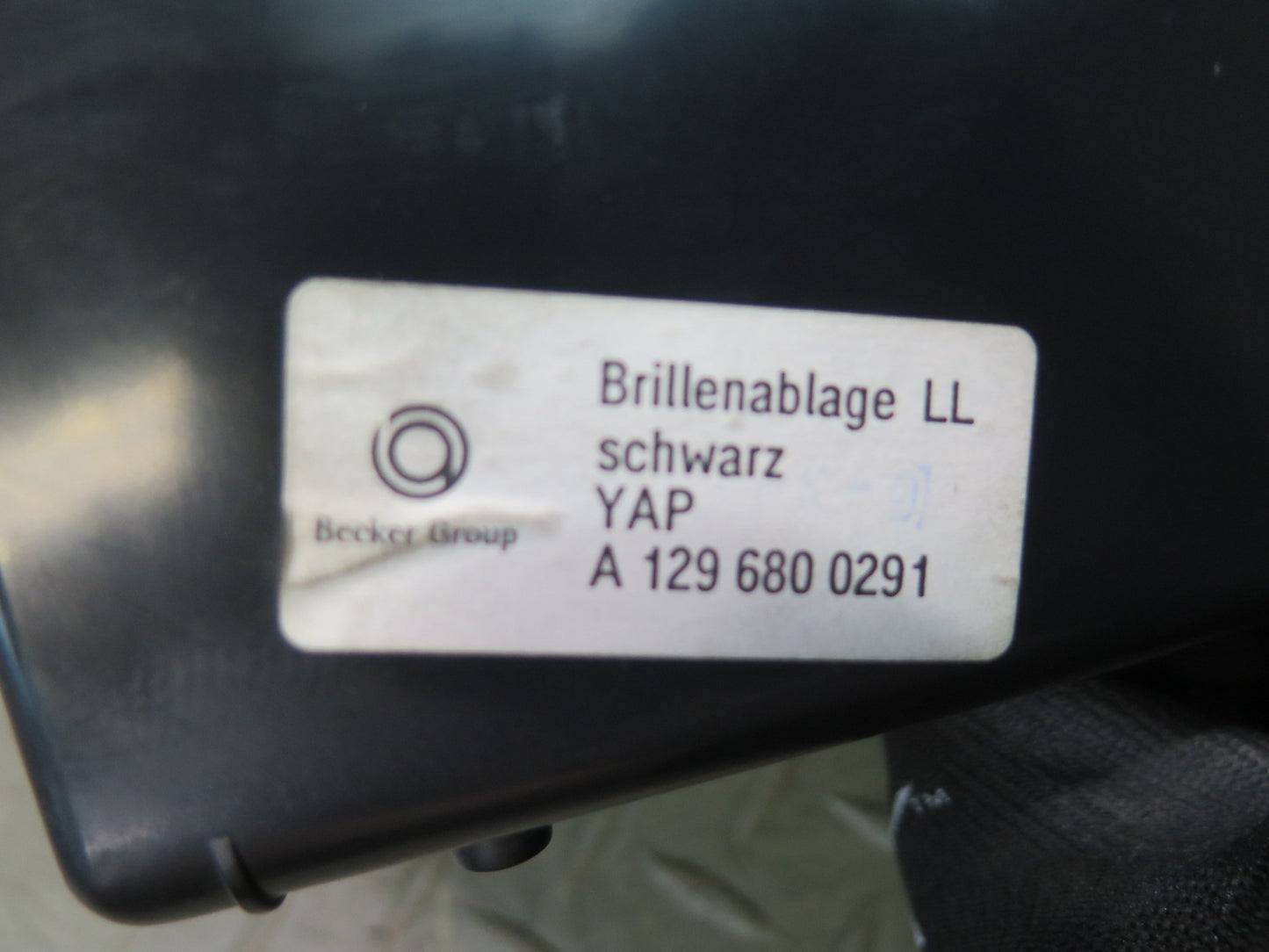 94-02 Mercedes R129 SL500 Dash Center Compartment Storage Black 1296800291 OEM
