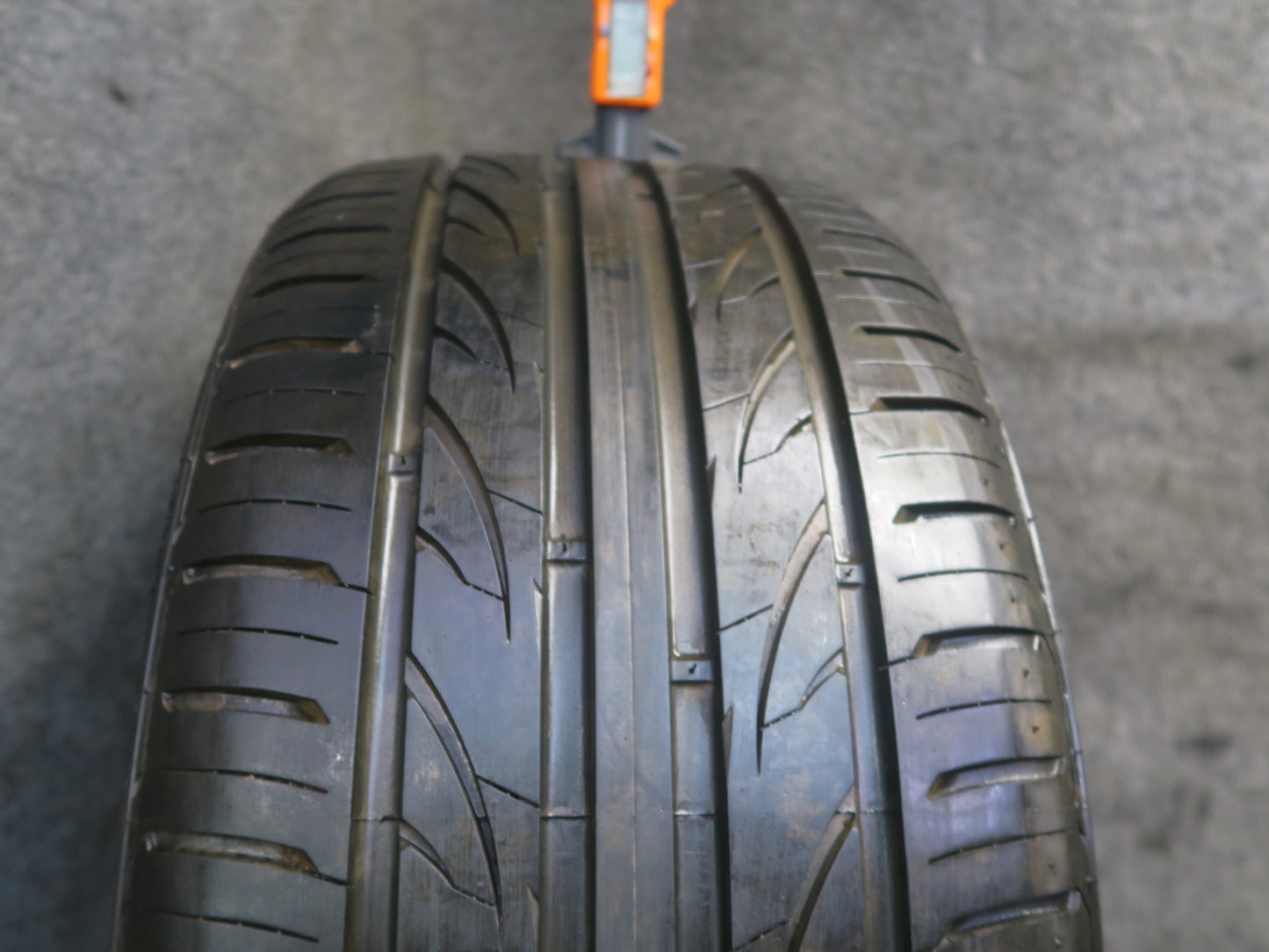 Set of 2 Lexani LX UHP-207 ALL Season Tire 245/40 R18" 97W M+S 0124 7/32 Tread