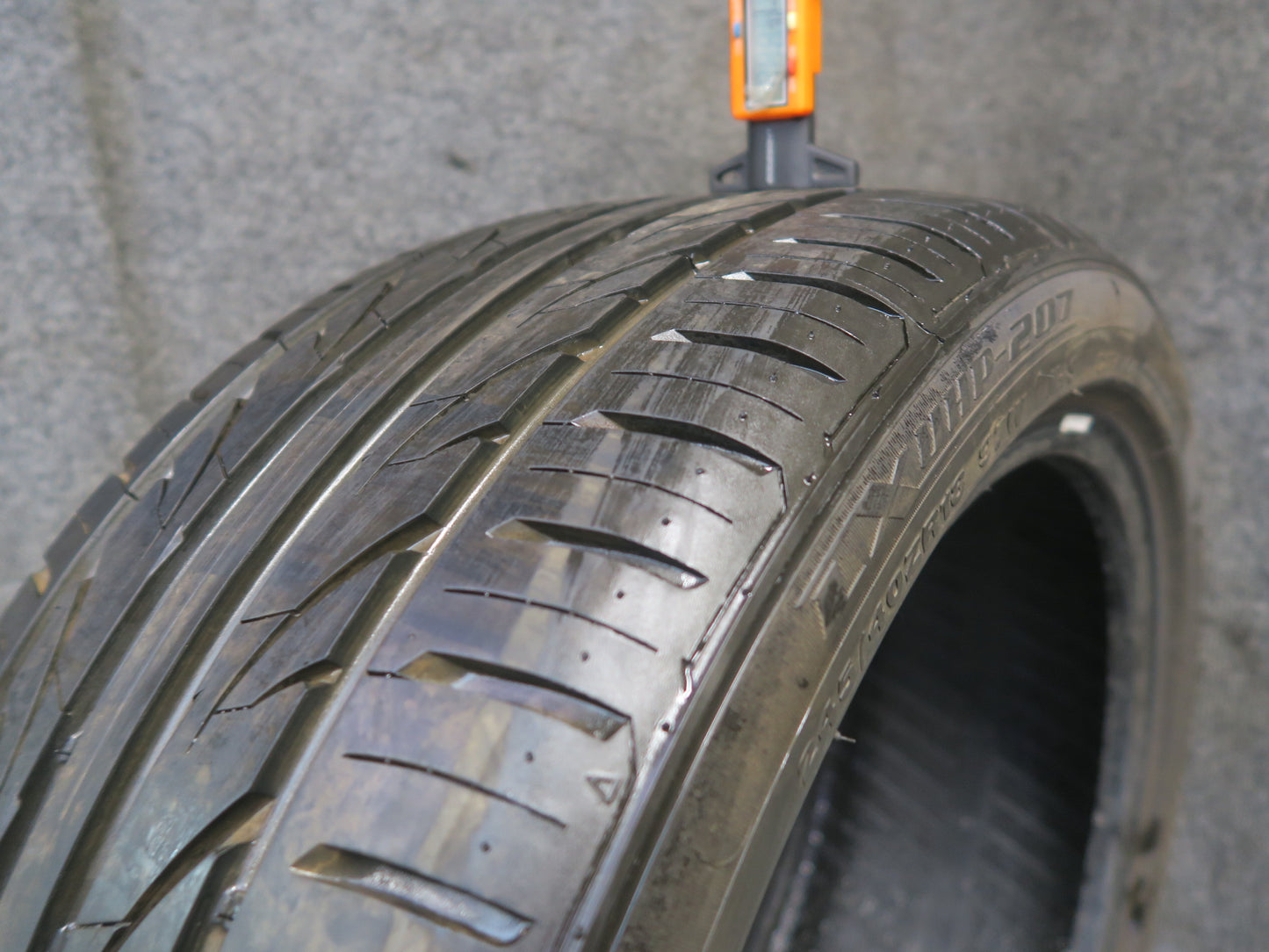 Set of 2 Lexani LX UHP-207 ALL Season Tire 245/40 R18" 97W M+S 0124 7/32 Tread