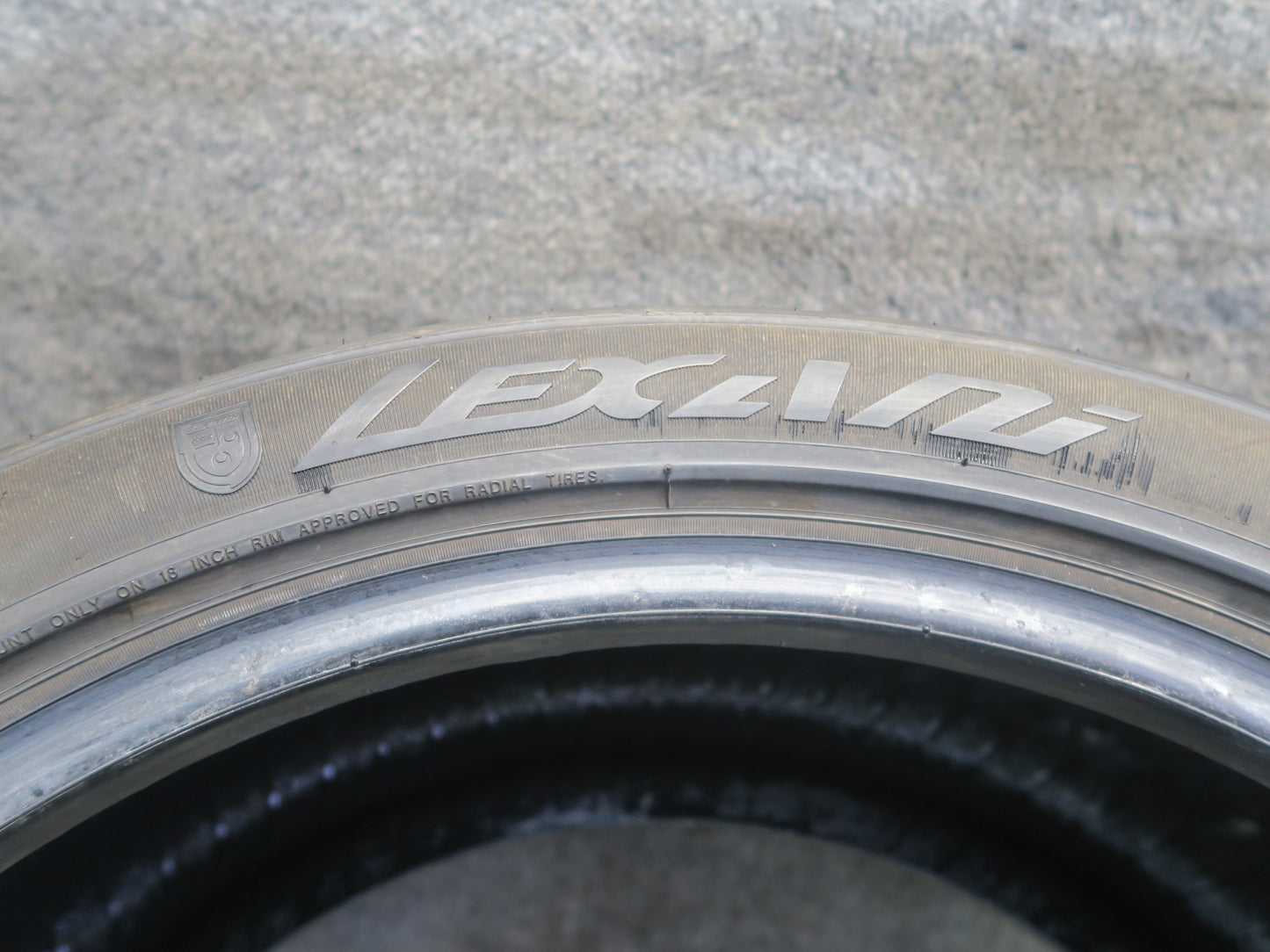Set of 2 Lexani LX UHP-207 ALL Season Tire 245/40 R18" 97W M+S 0124 7/32 Tread