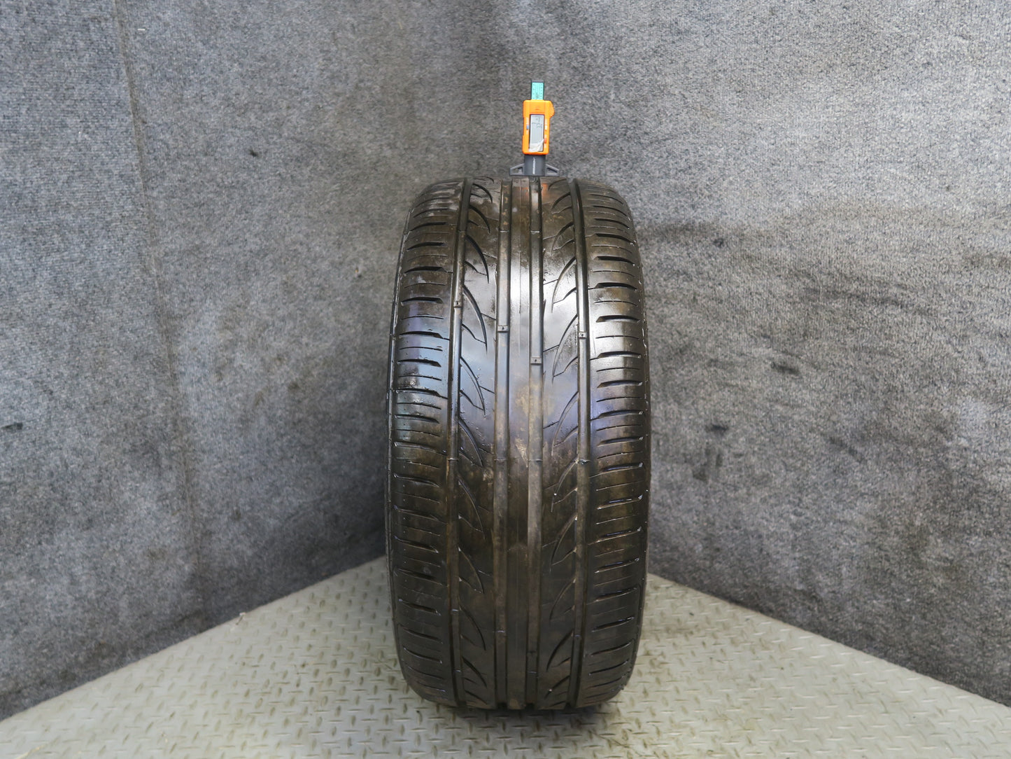 Set of 2 Lexani LX UHP-207 ALL Season Tire 245/40 R18" 97W M+S 0124 7/32 Tread