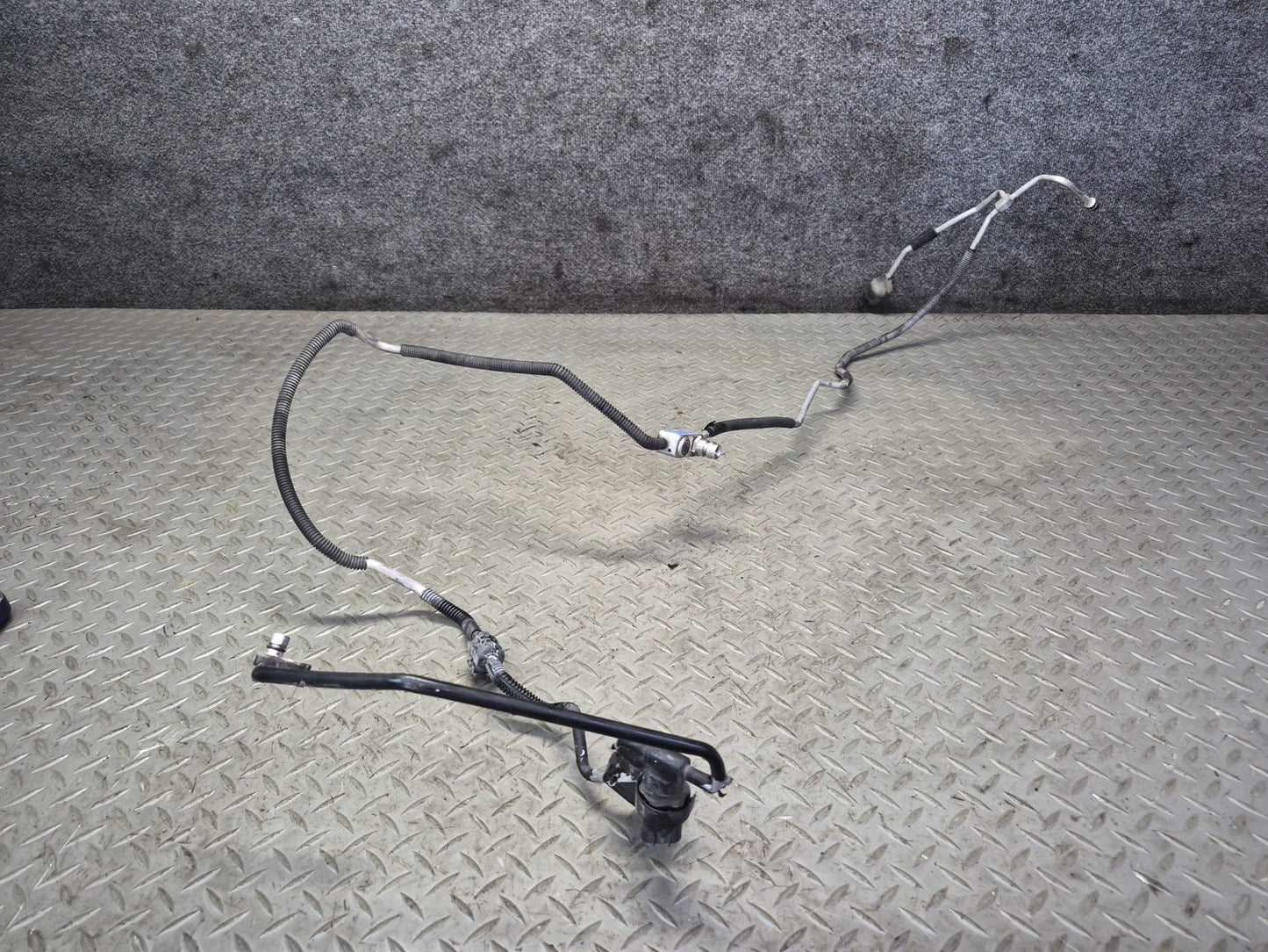 08-09 Lexus UVF46L LS600h AWD A/C Air Condition Hose Pipe Line Set OEM