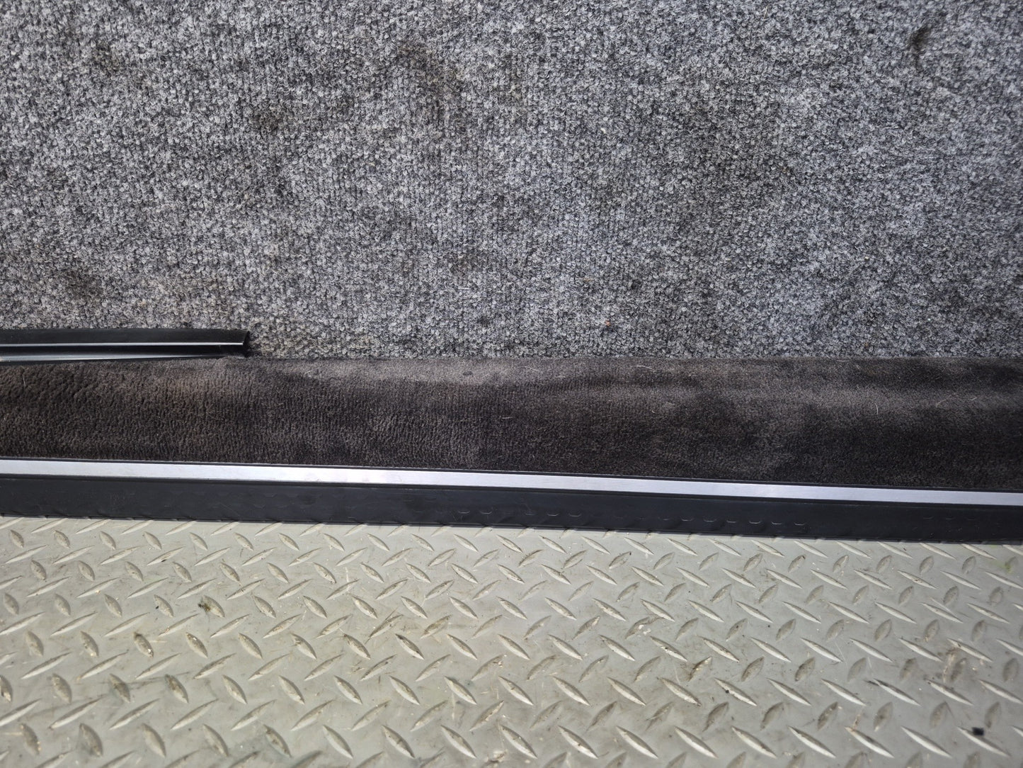 94-02 Mercedes R129 SL500 Set of 2 Door Scuff Sill Plate Trim Panel Black OEM