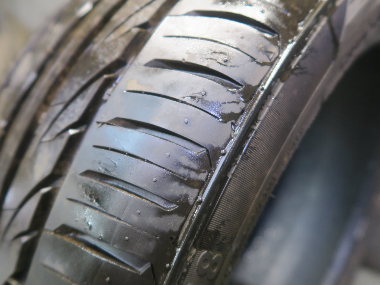 Set of 2 Lexani LX UHP-207 A/S Tire 245/40 R18" 97W M+S 4824 4924 8/32 Tread