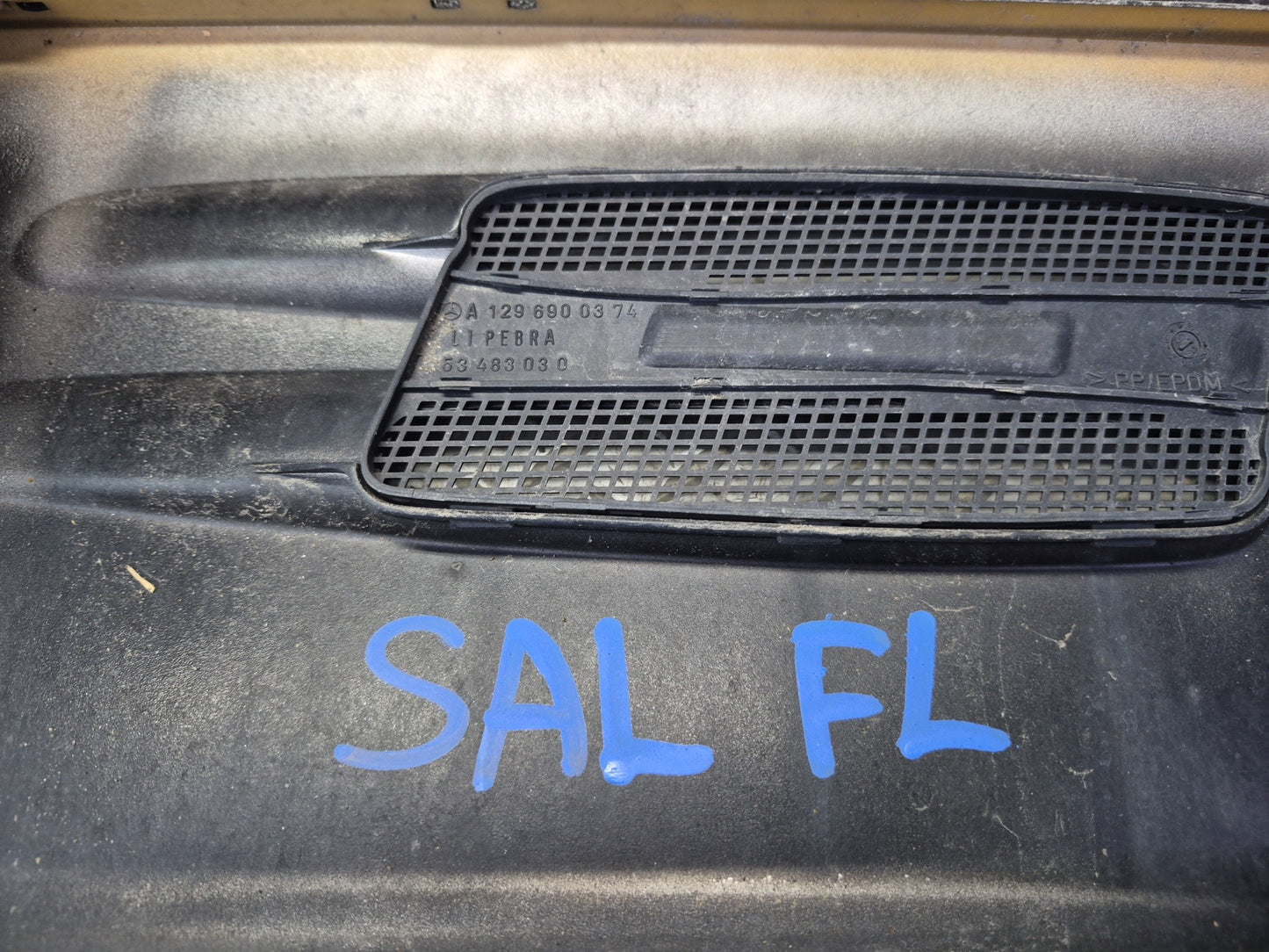96-02 Mercedes R129 SL500 SL600 Set of 2 Front Fender Trim Molding Cover OEM