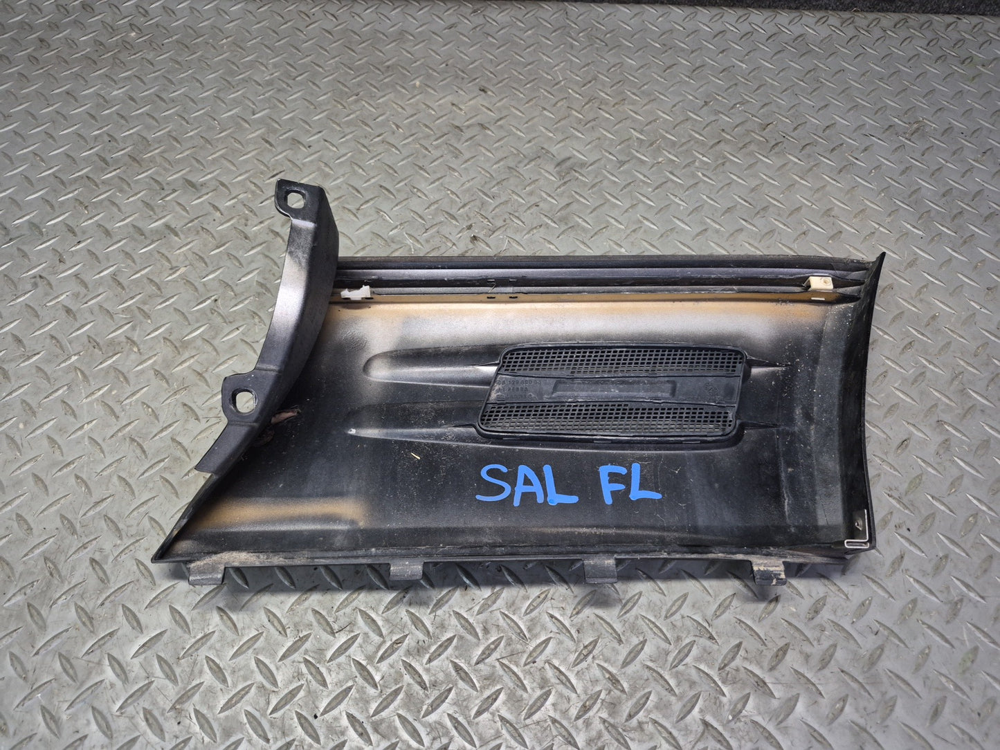 96-02 Mercedes R129 SL500 SL600 Set of 2 Front Fender Trim Molding Cover OEM