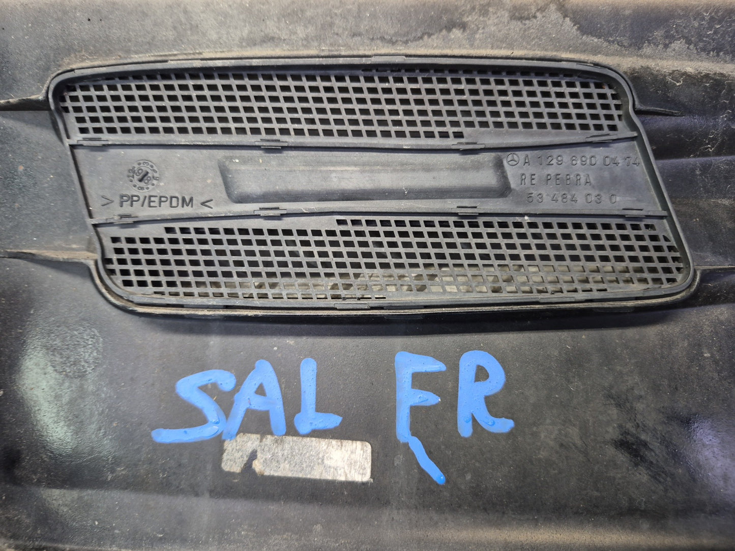 96-02 Mercedes R129 SL500 SL600 Set of 2 Front Fender Trim Molding Cover OEM