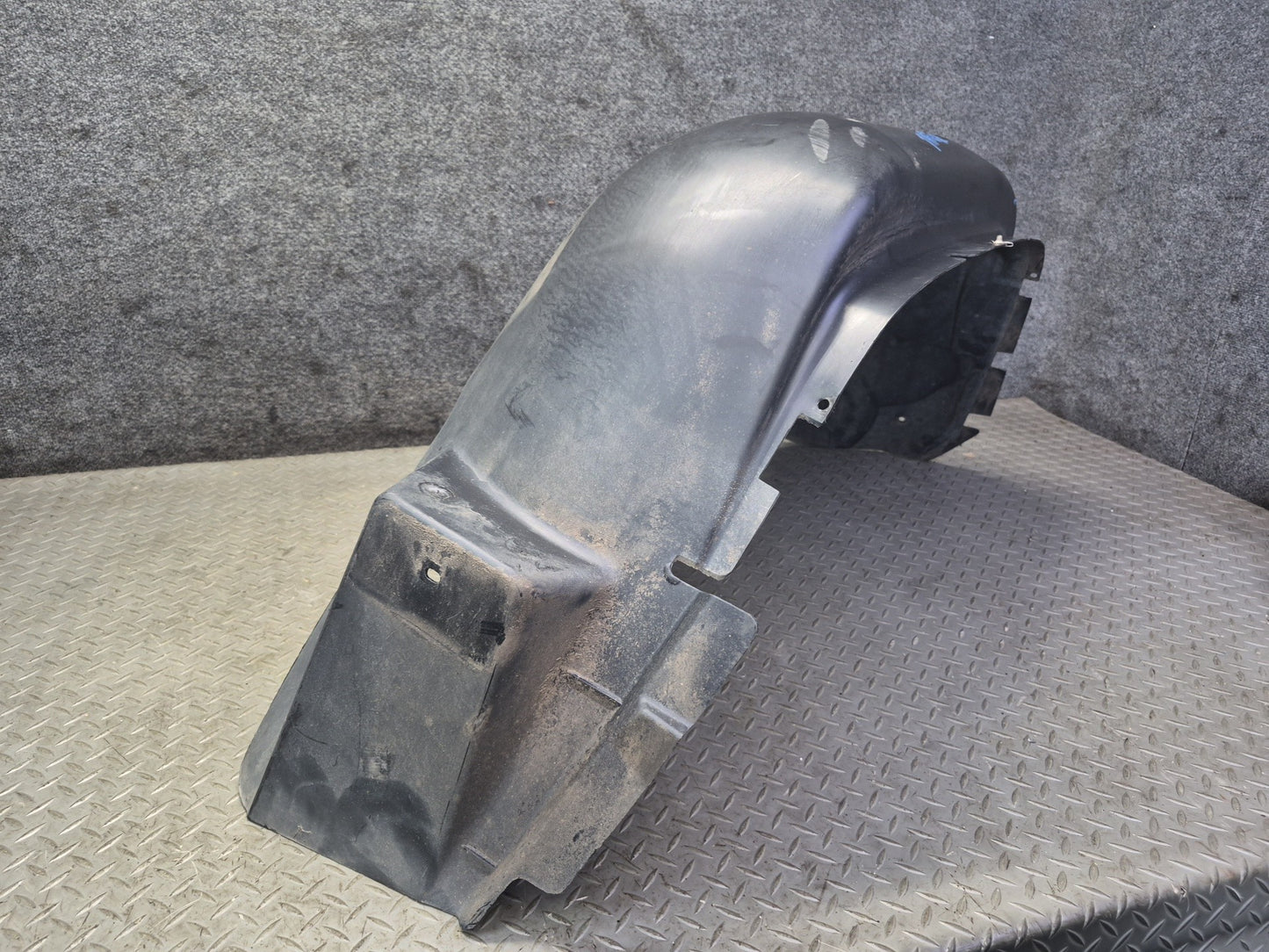 2003-2009 Hummer H2 Rear Right Wheel Fender Liner Splash Guard Shield 15111880