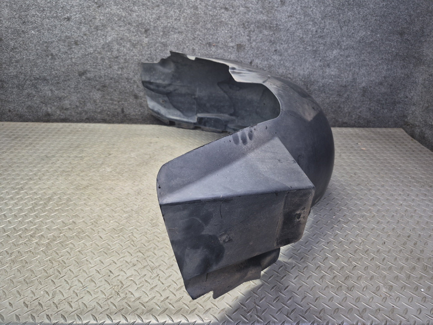 2003-2009 Hummer H2 Rear Right Wheel Fender Liner Splash Guard Shield 15111880