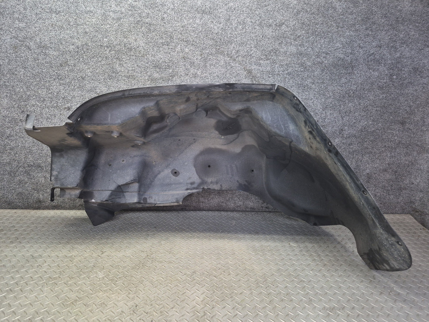 2003-2009 Hummer H2 Front Left Wheel Fender Liner Splash Guard Shield 15176641