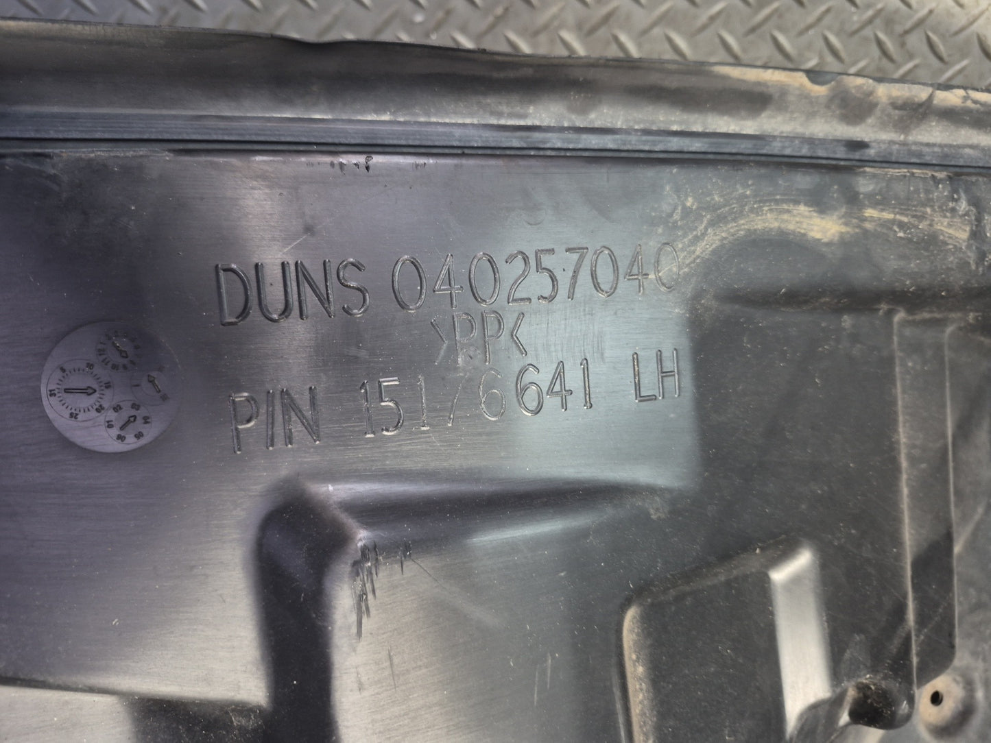 2003-2009 Hummer H2 Front Left Wheel Fender Liner Splash Guard Shield 15176641