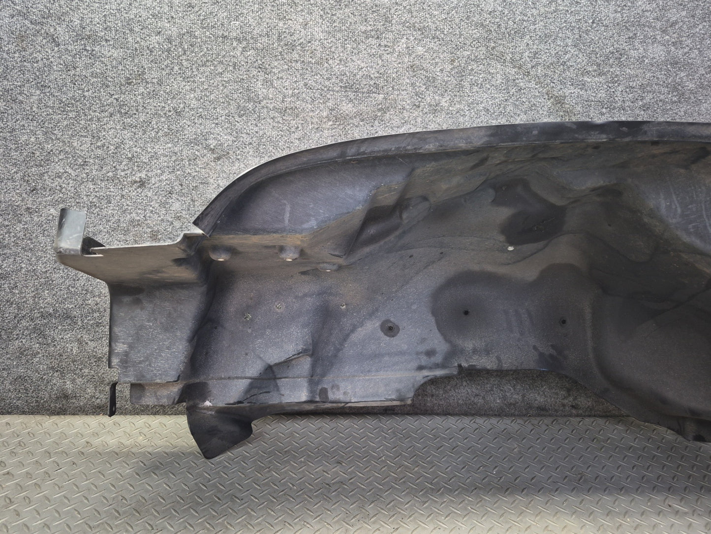 2003-2009 Hummer H2 Front Left Wheel Fender Liner Splash Guard Shield 15176641