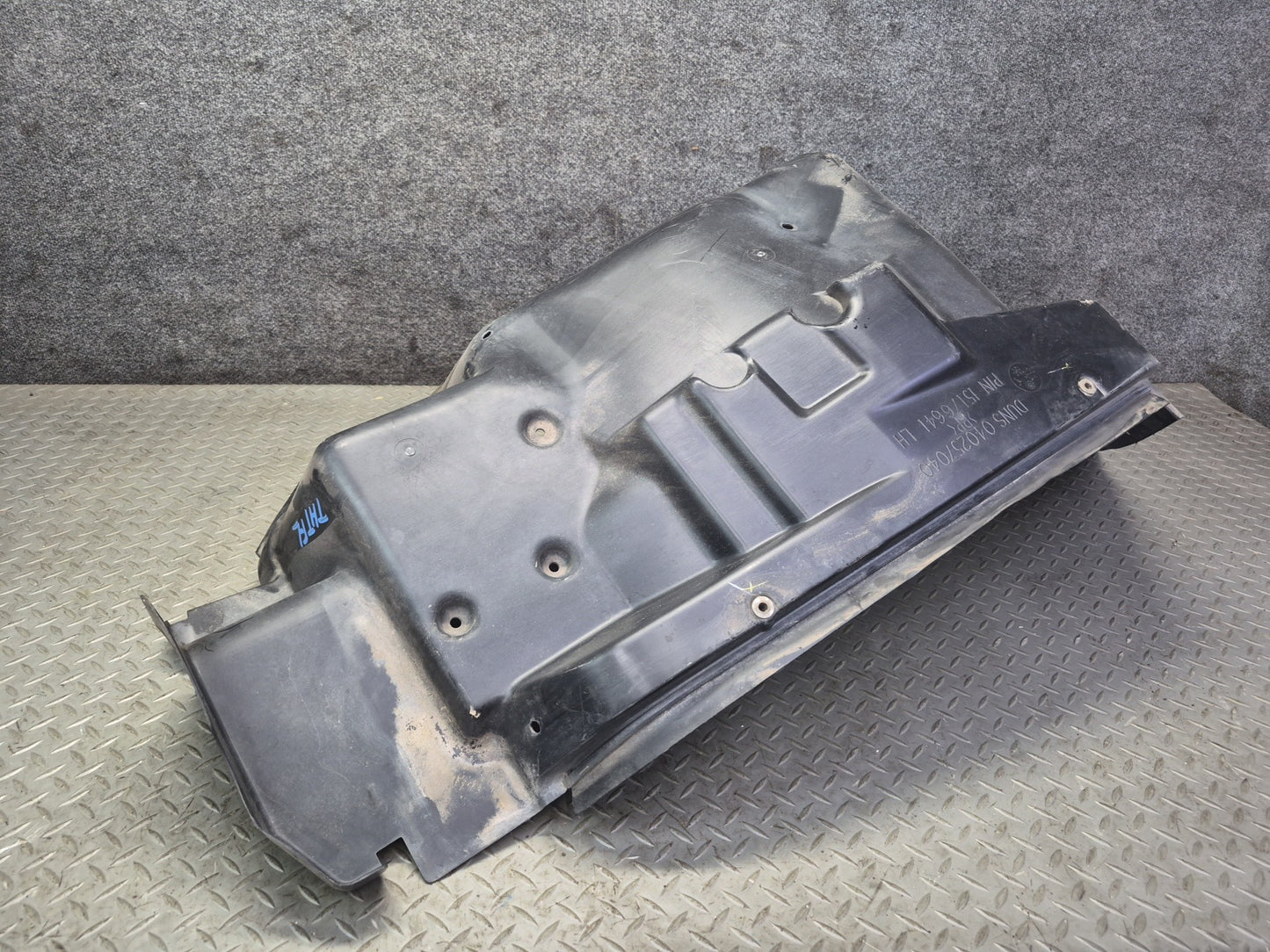 2003-2009 Hummer H2 Front Left Wheel Fender Liner Splash Guard Shield 15176641