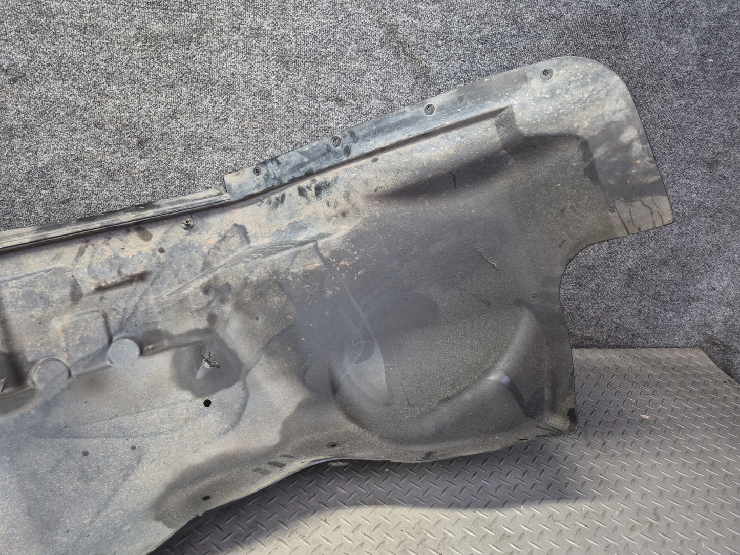 2003-2009 Hummer H2 Front Left Wheel Fender Liner Splash Guard Shield 15176641