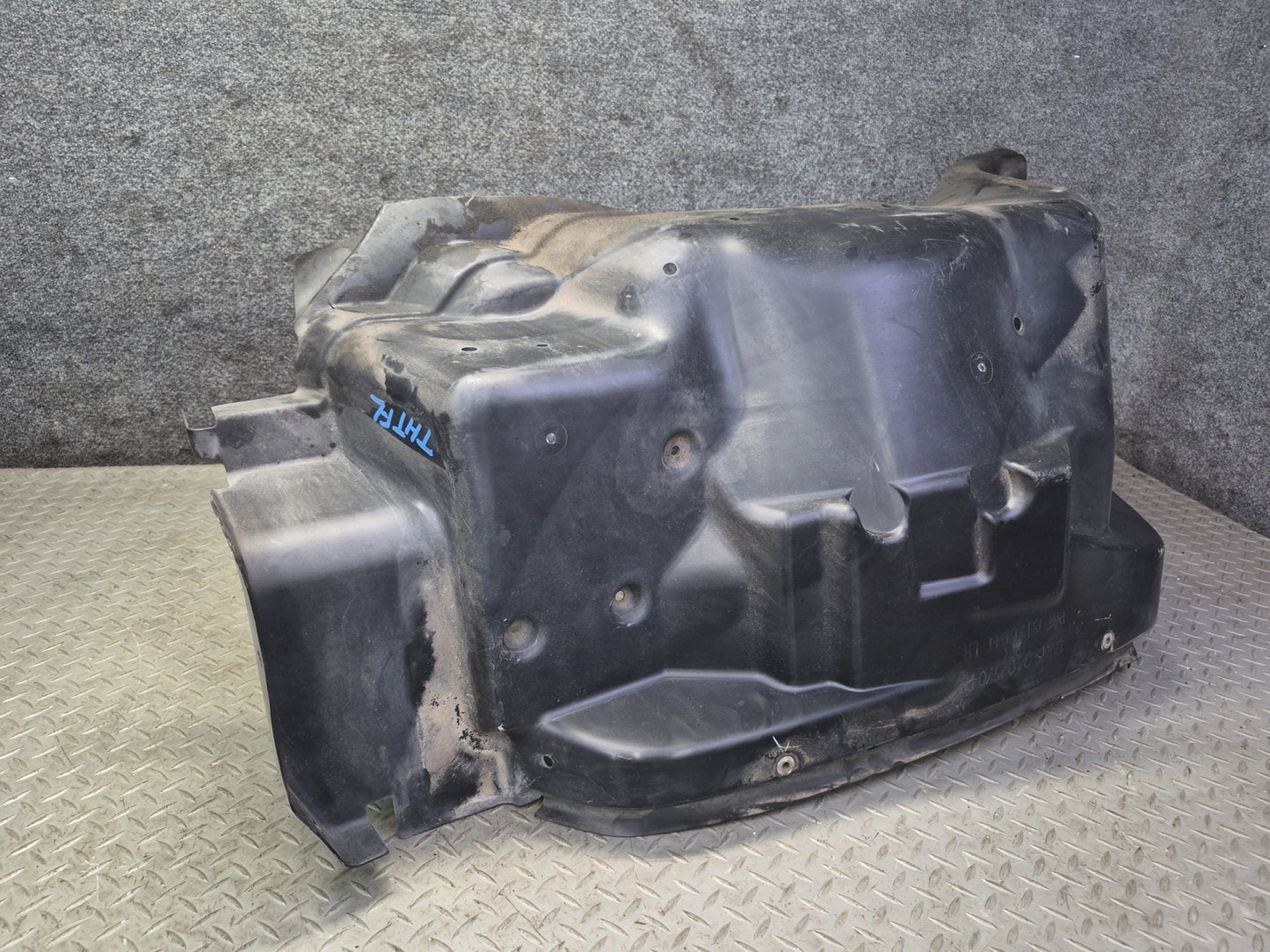 2003-2009 Hummer H2 Front Left Wheel Fender Liner Splash Guard Shield 15176641