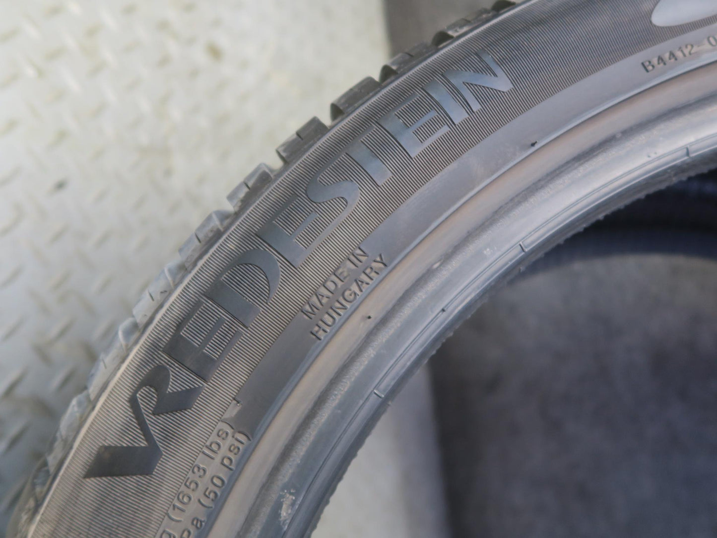 Set of 2 Vredestein Hypertrac A/S Tire 245/40 R19" 98Y M+S 1724 2624 8/32 Tread
