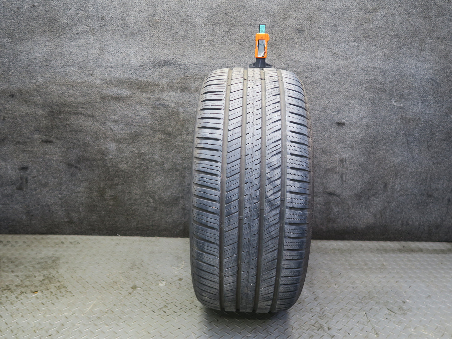 Set of 2 Vredestein Hypertrac A/S Tire 245/40 R19" 98Y M+S 1724 2624 8/32 Tread