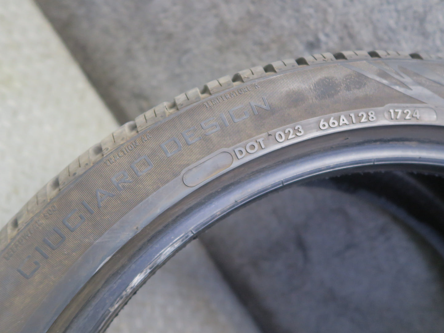 Set of 2 Vredestein Hypertrac A/S Tire 245/40 R19" 98Y M+S 1724 2624 8/32 Tread