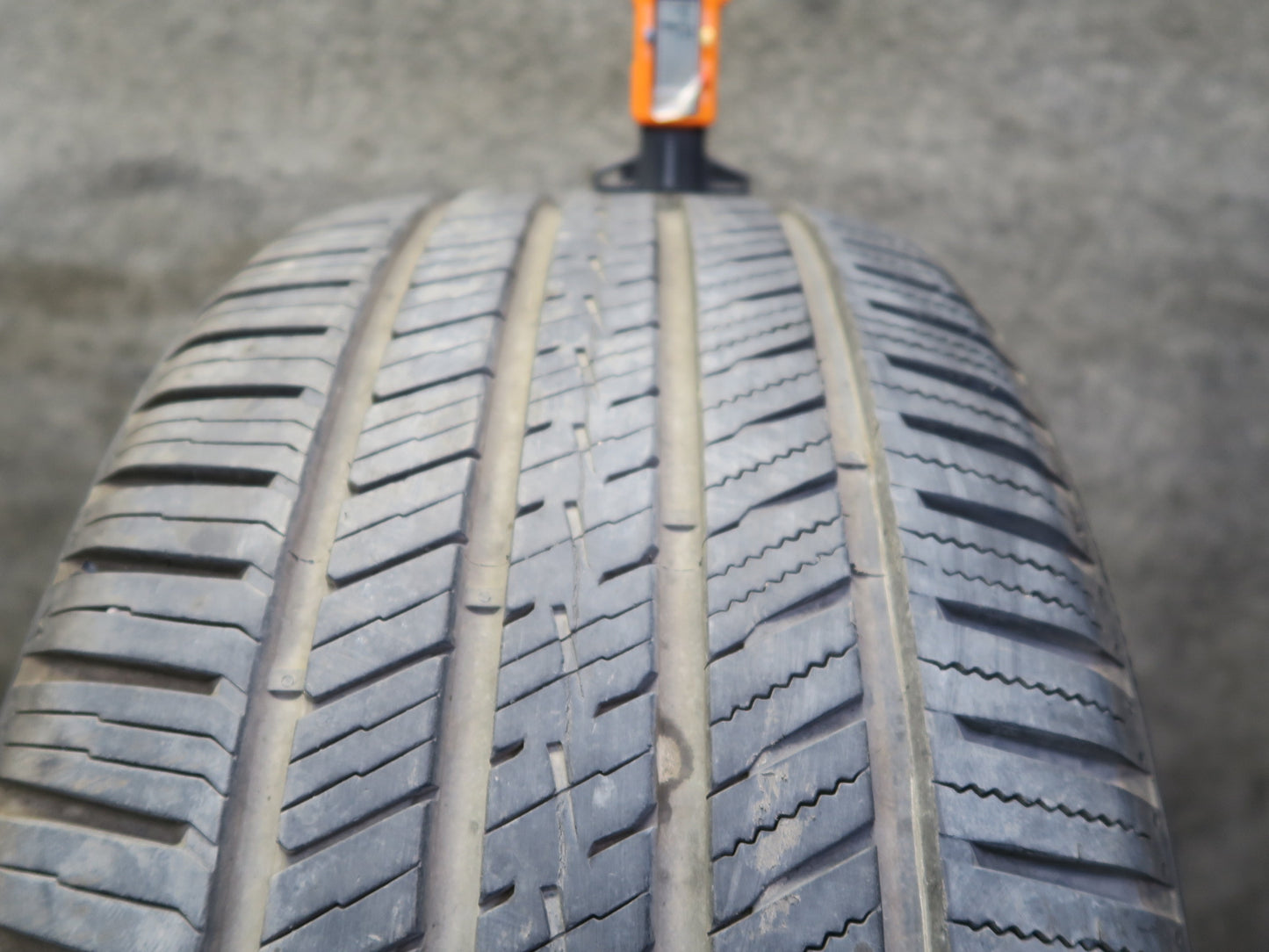 Set of 2 Vredestein Hypertrac A/S Tire 245/40 R19" 98Y M+S 1724 2624 8/32 Tread