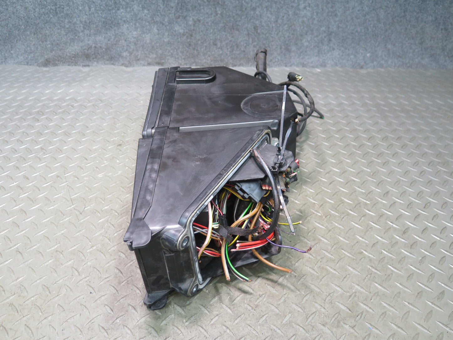 96-02 Mercedes R129 SL500 Front Left Engine Fuse Relay Box 1295401050 OEM