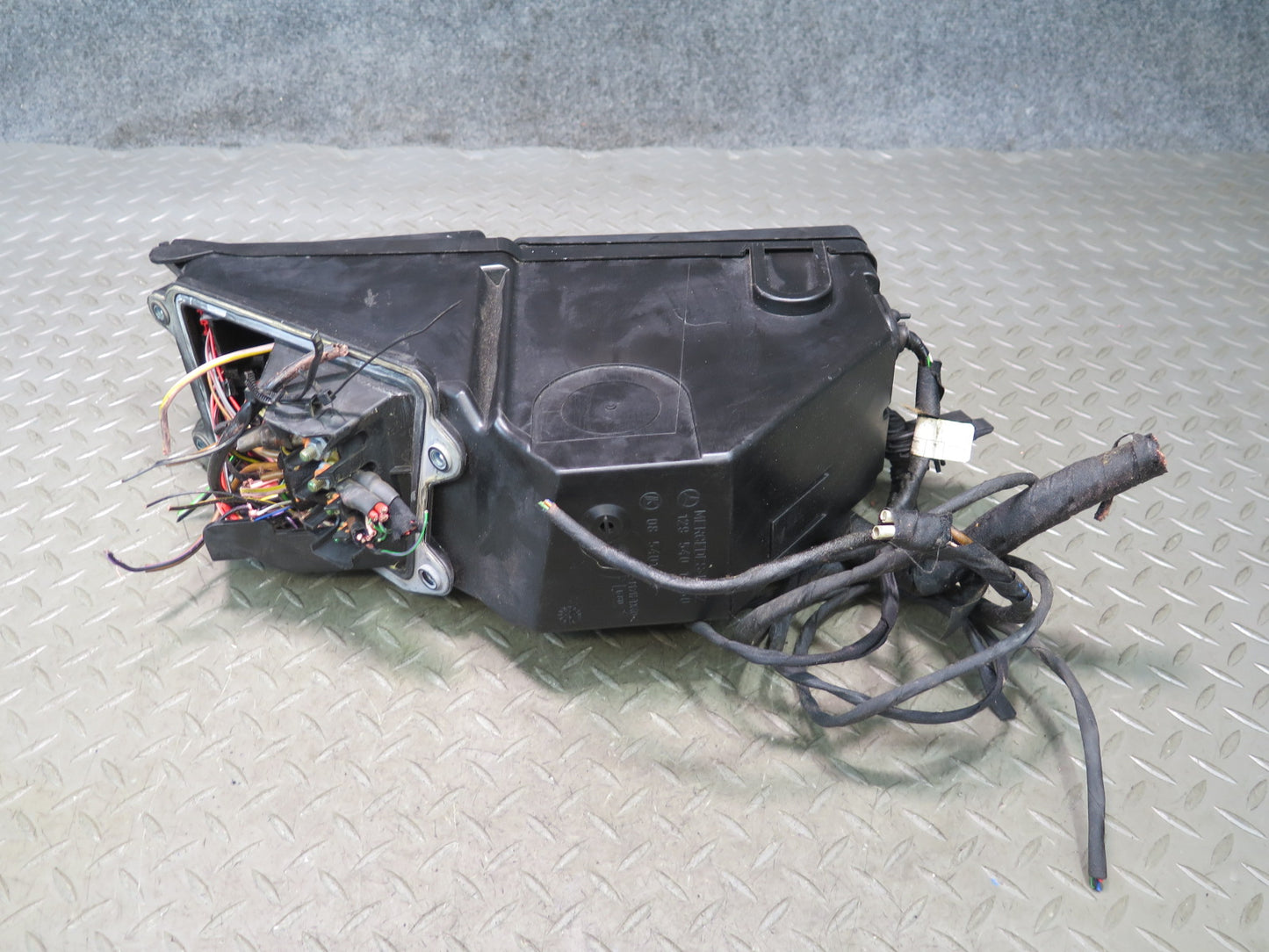 96-02 Mercedes R129 SL500 Front Left Engine Fuse Relay Box 1295401050 OEM