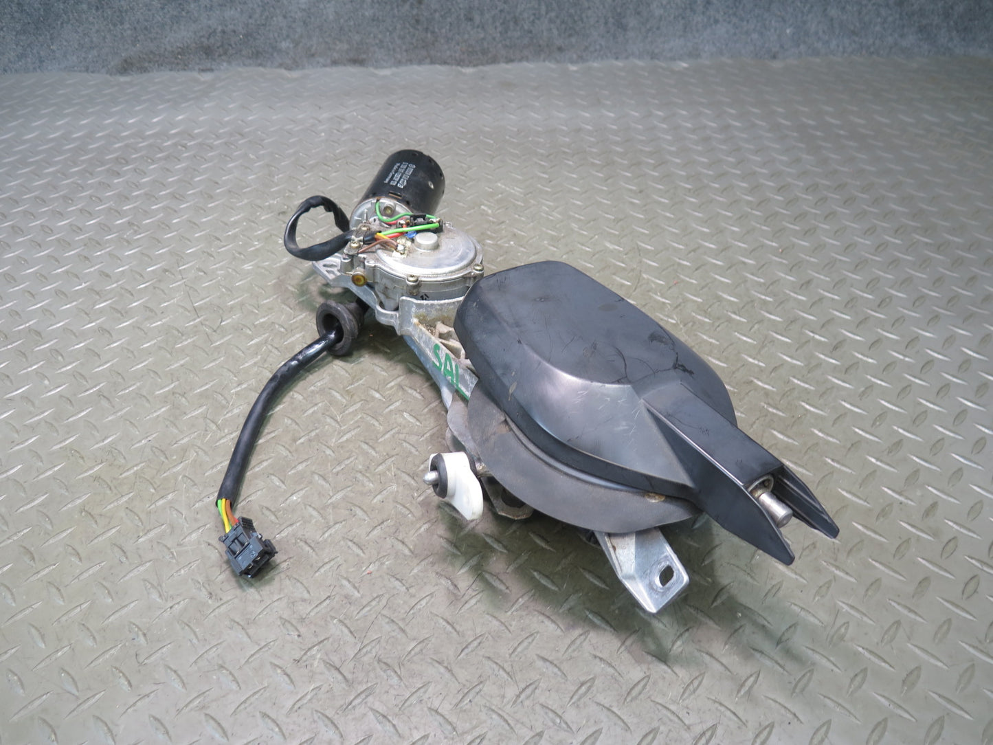 94-02 Mercedes R129 SL500 Windshield Wiper Transmission Linkage w Motor OEM