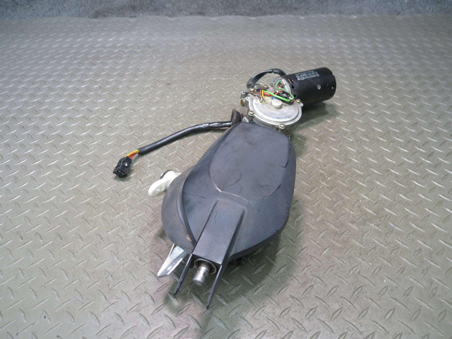 94-02 Mercedes R129 SL500 Windshield Wiper Transmission Linkage w Motor OEM