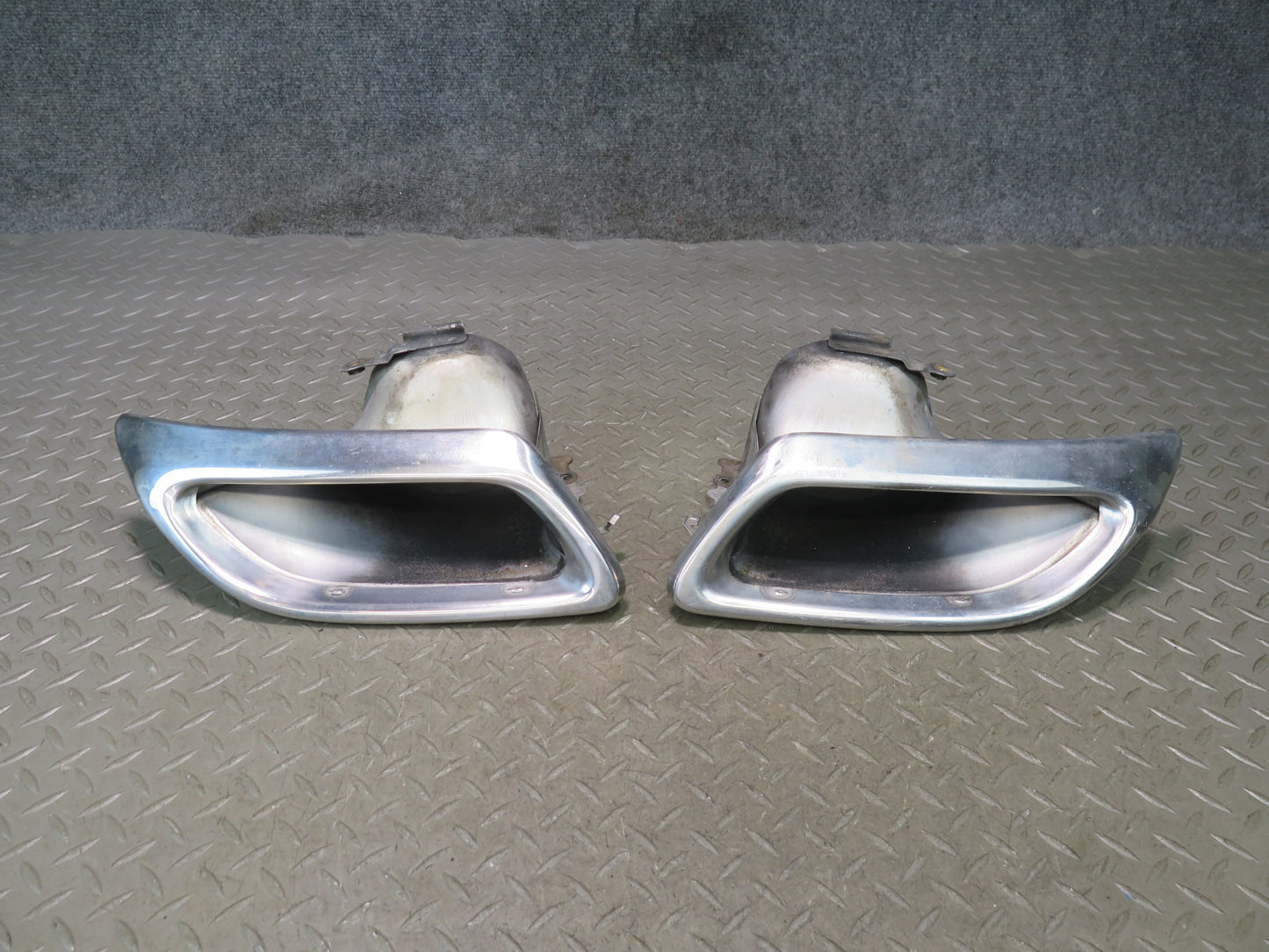 07-09 Lexus UVF46L LS600h LS460 Set of 2 Rear Left & Right Exhaust Tip OEM