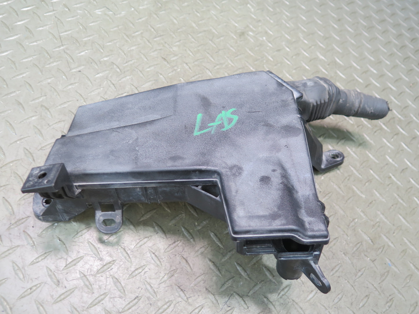 08-12 Lexus UVF46L LS600h LS460 Engine Power Distribution Fuse Relay Box OEM