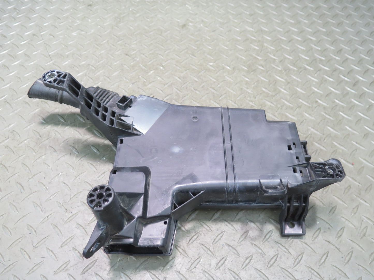 08-12 Lexus UVF46L LS600h LS460 Engine Power Distribution Fuse Relay Box OEM