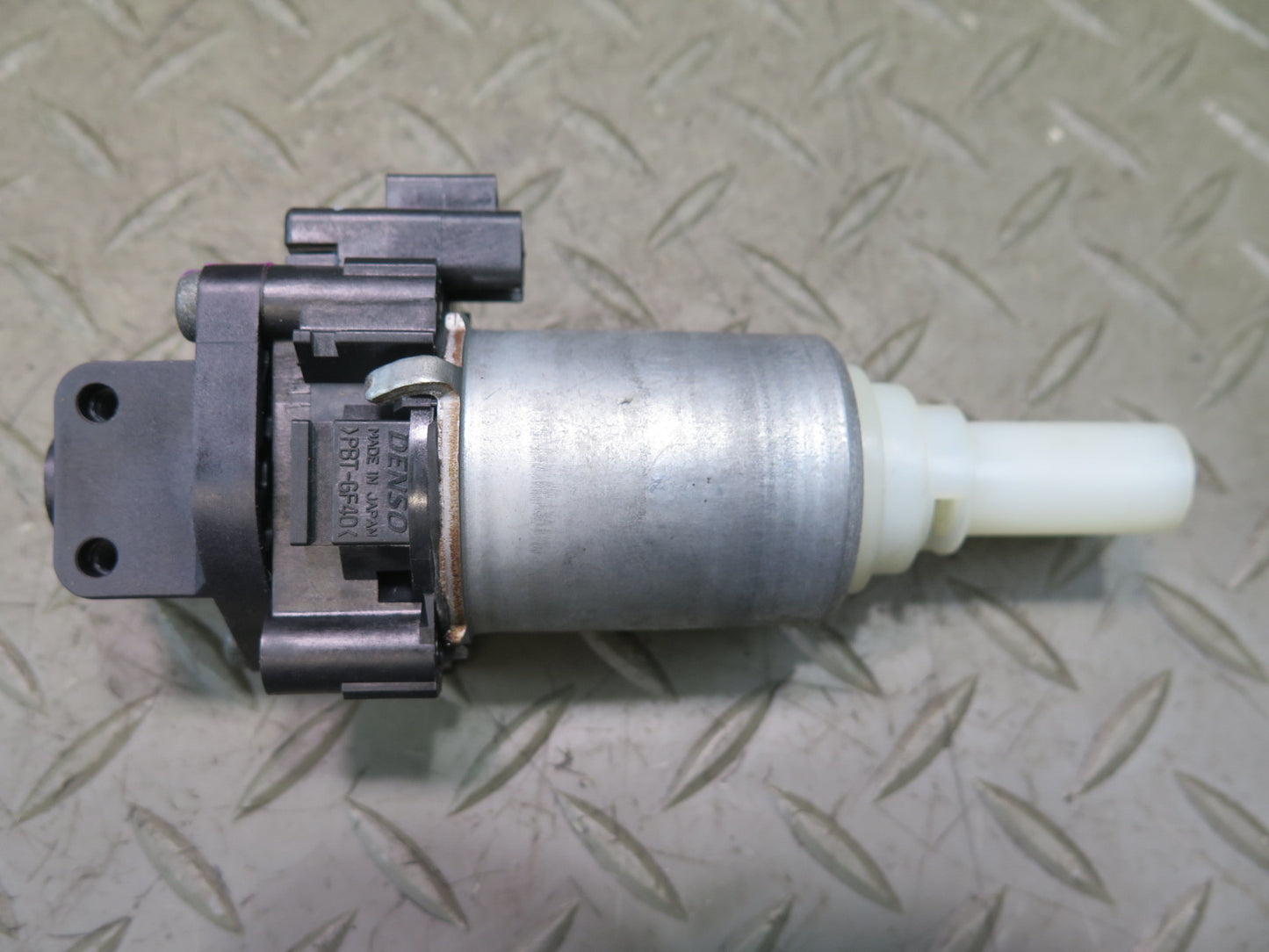 07-17 Lexus UVF46L LS600h LS460 Front Left Seat Adjust Control Motor Set OEM